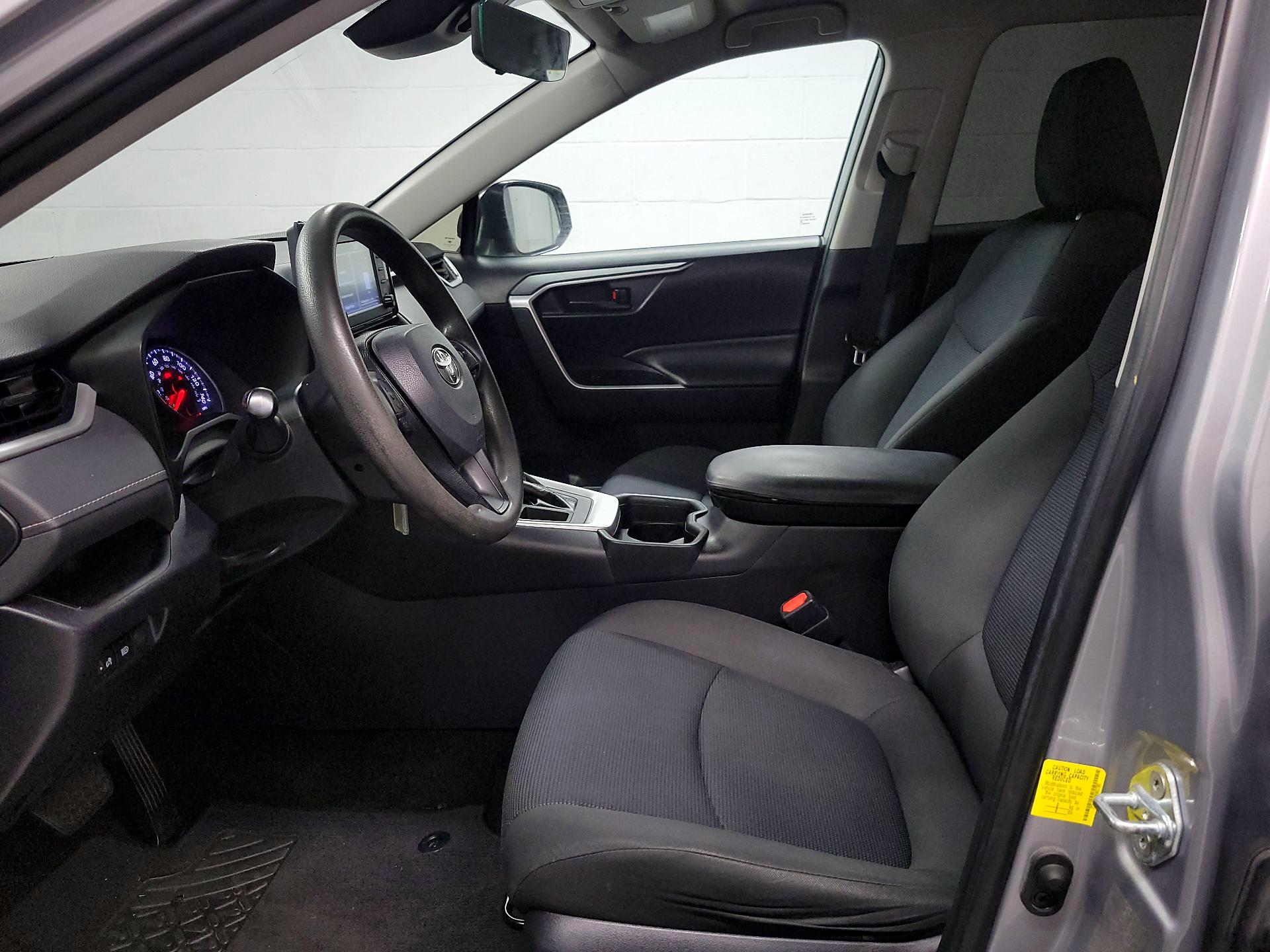 Thumbnail: 2019 Toyota RAV4 - 11