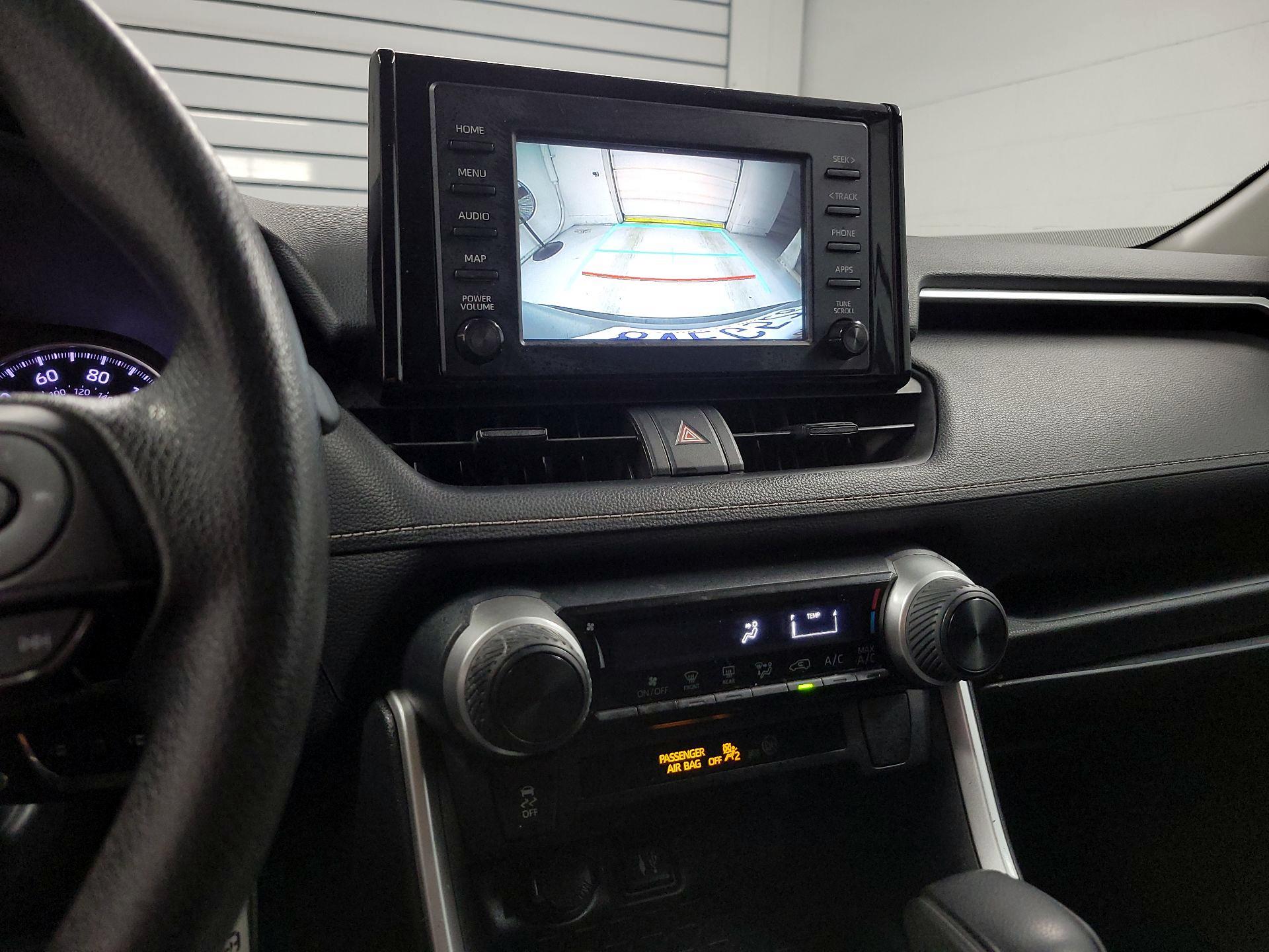 Thumbnail: 2019 Toyota RAV4 - 13