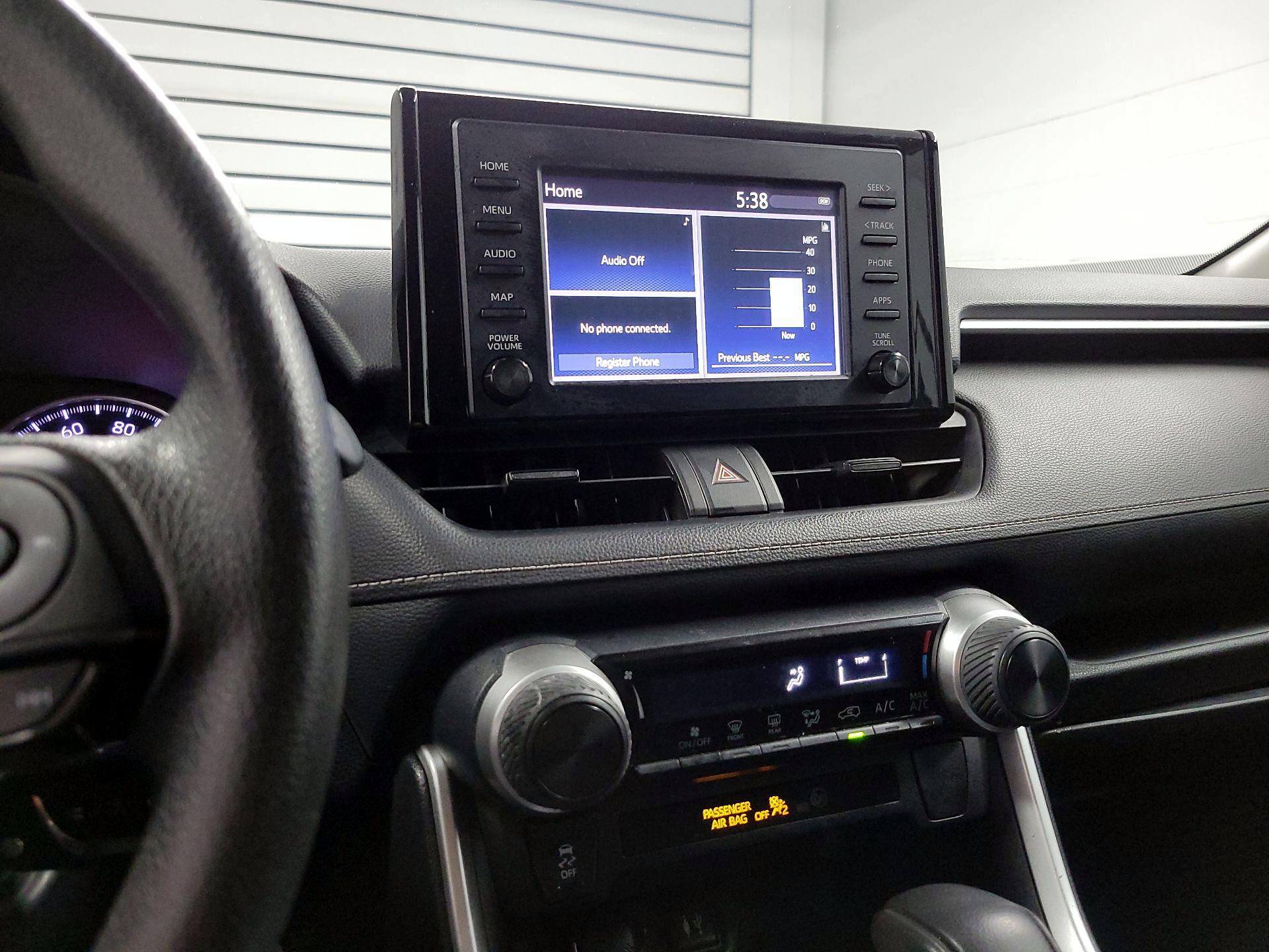 Thumbnail: 2019 Toyota RAV4 - 14