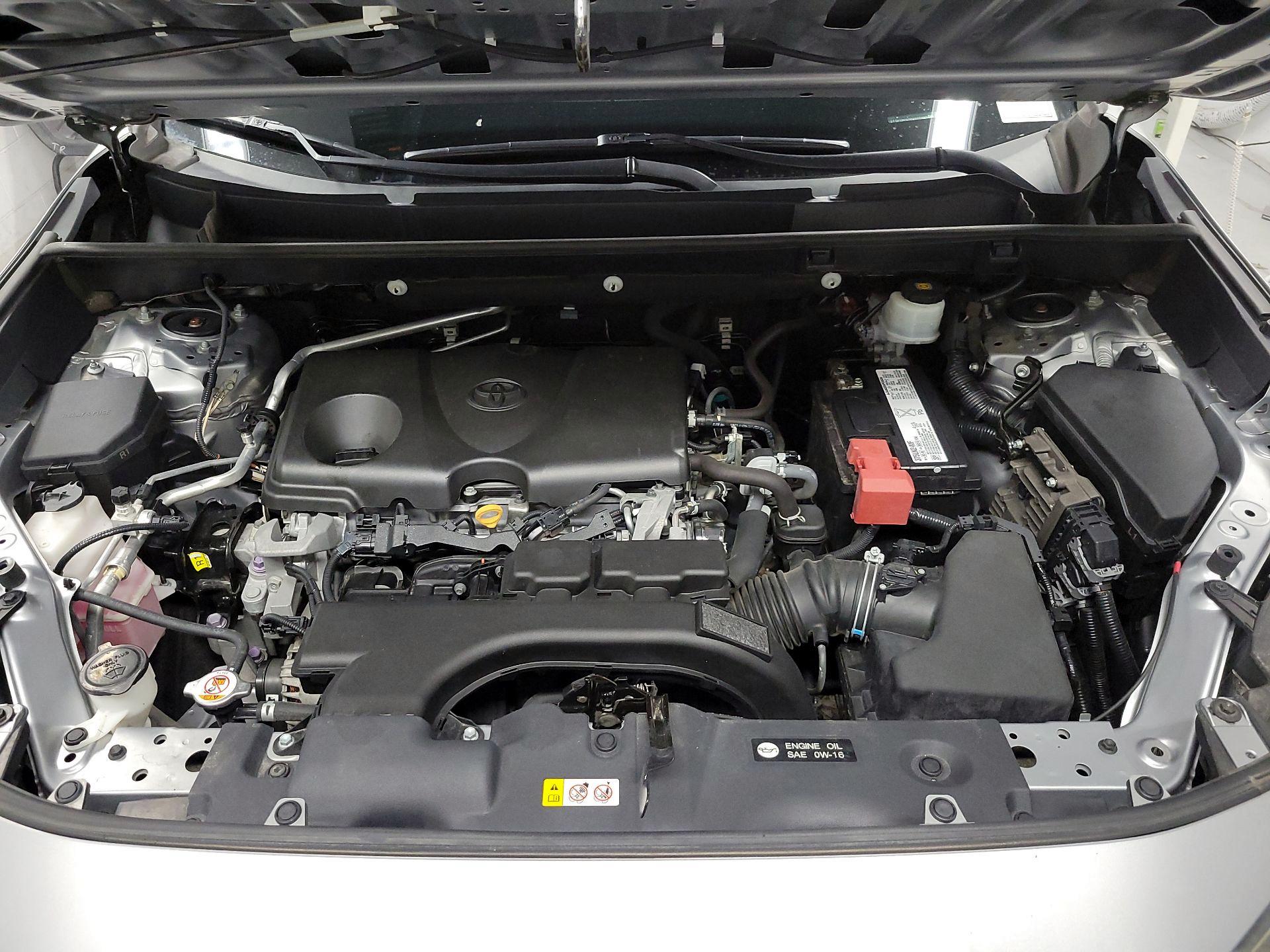 Thumbnail: 2019 Toyota RAV4 - 19