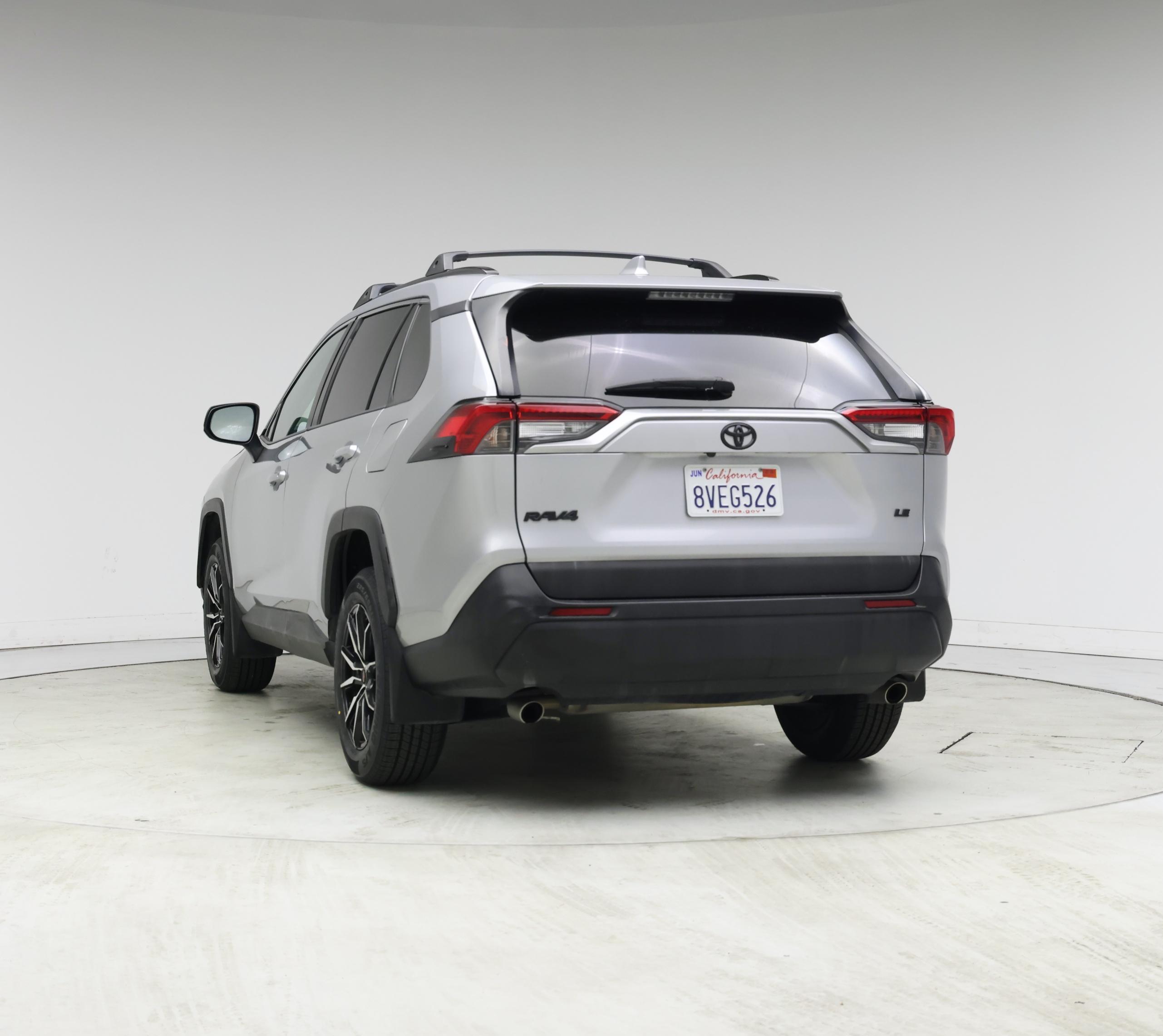 Thumbnail: 2019 Toyota RAV4 - 6