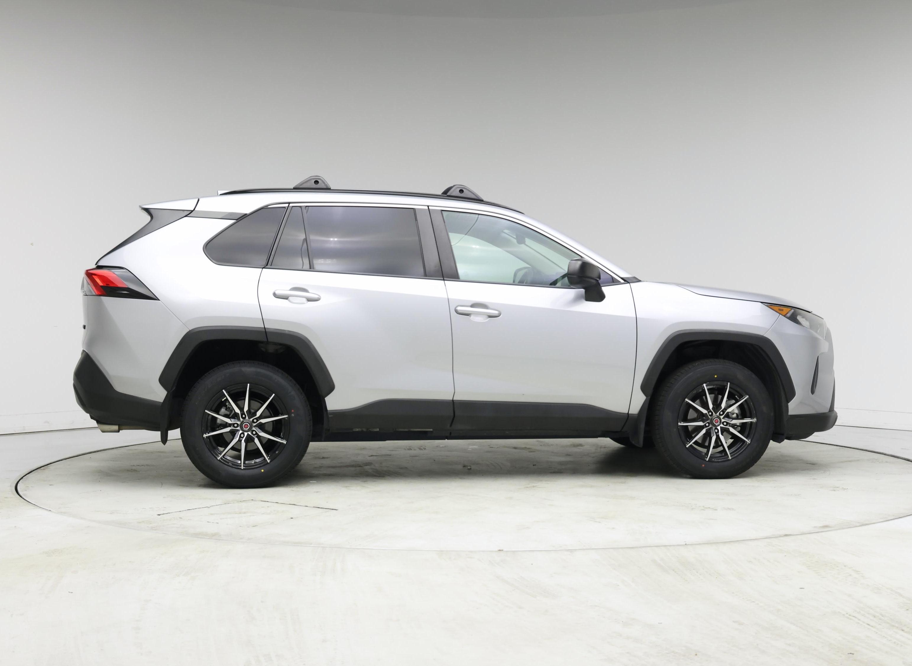 Thumbnail: 2019 Toyota RAV4 - 7