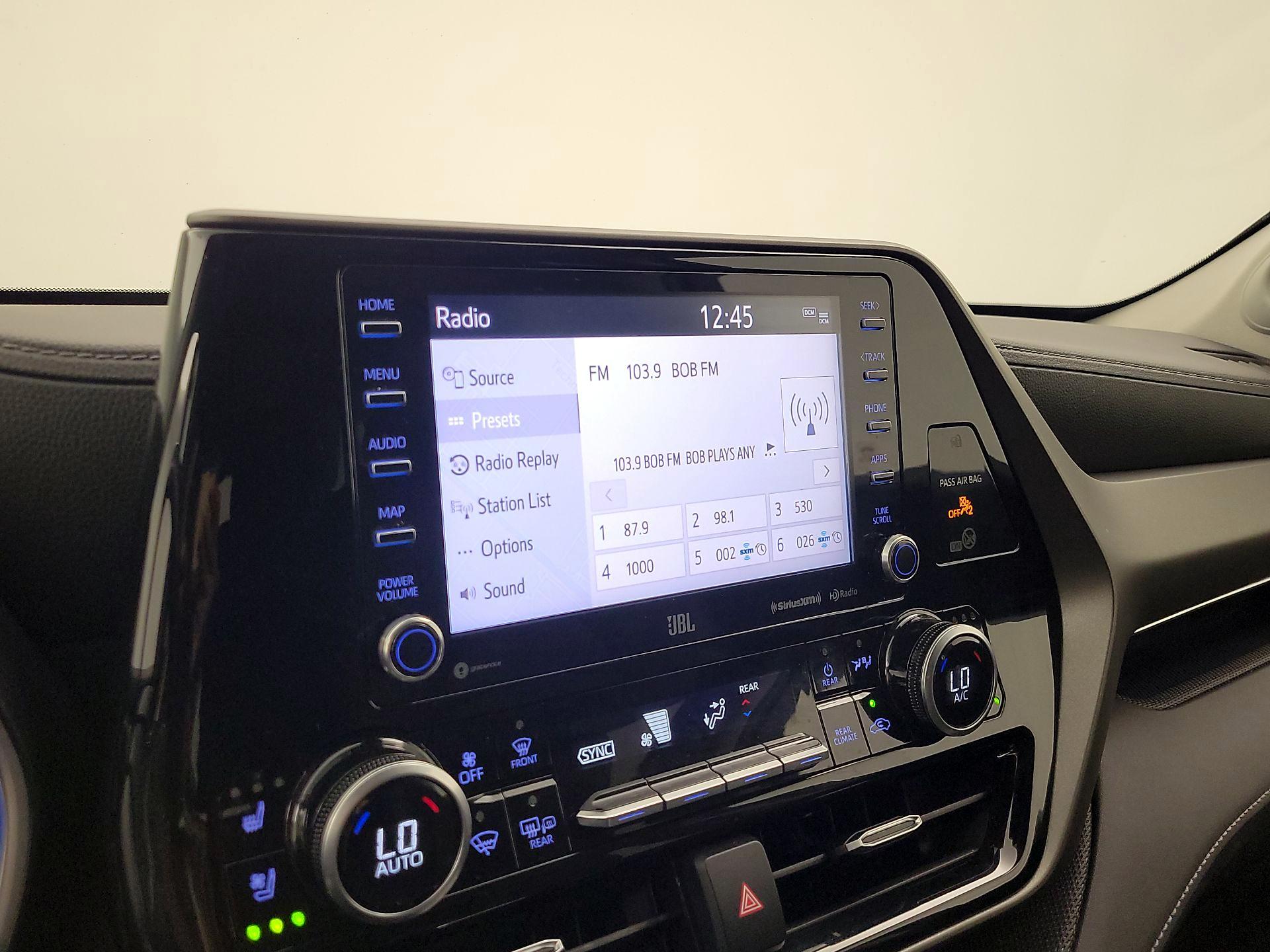 Thumbnail: 2020 Toyota Highlander - 16
