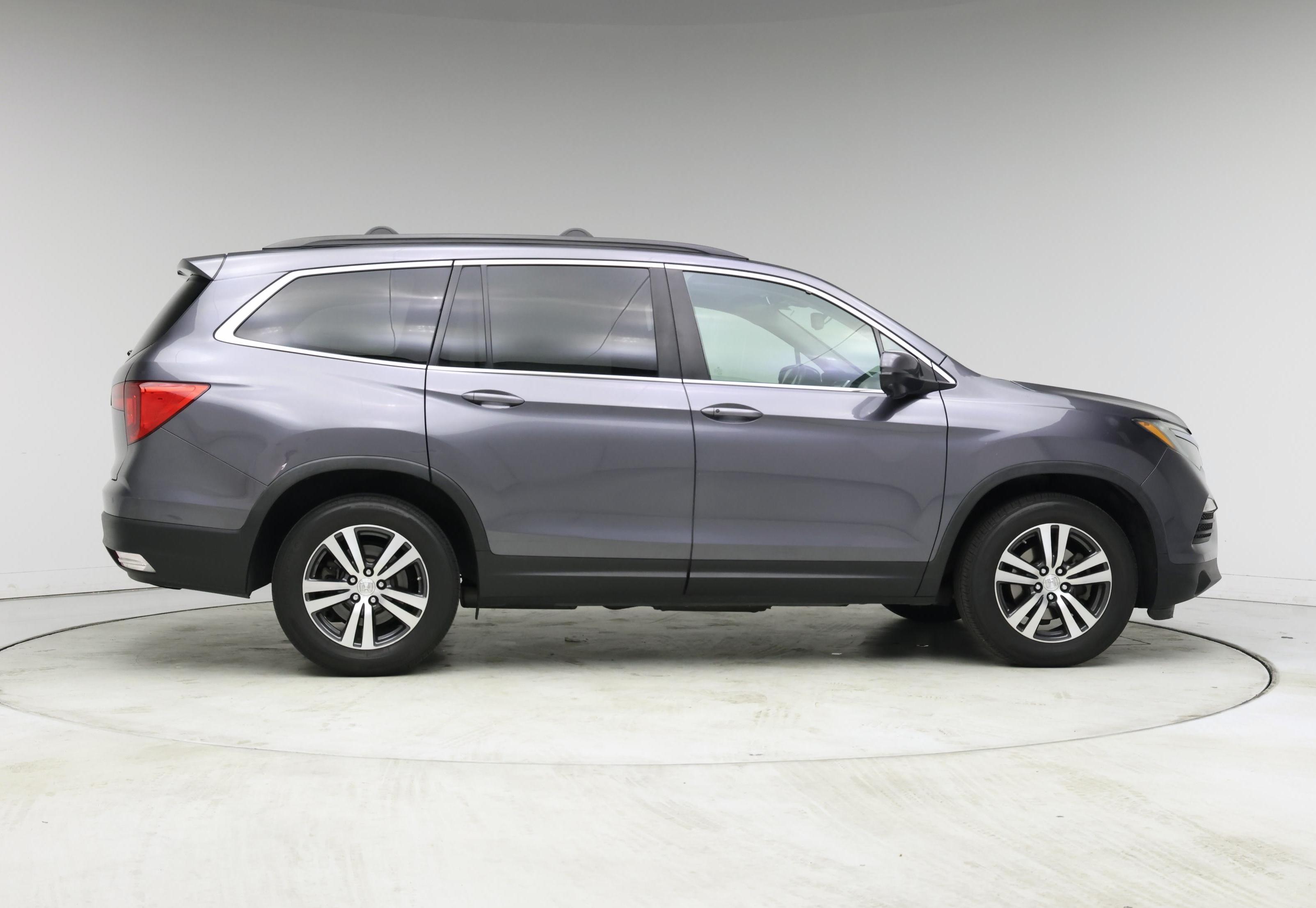Thumbnail: 2018 Honda Pilot - 7