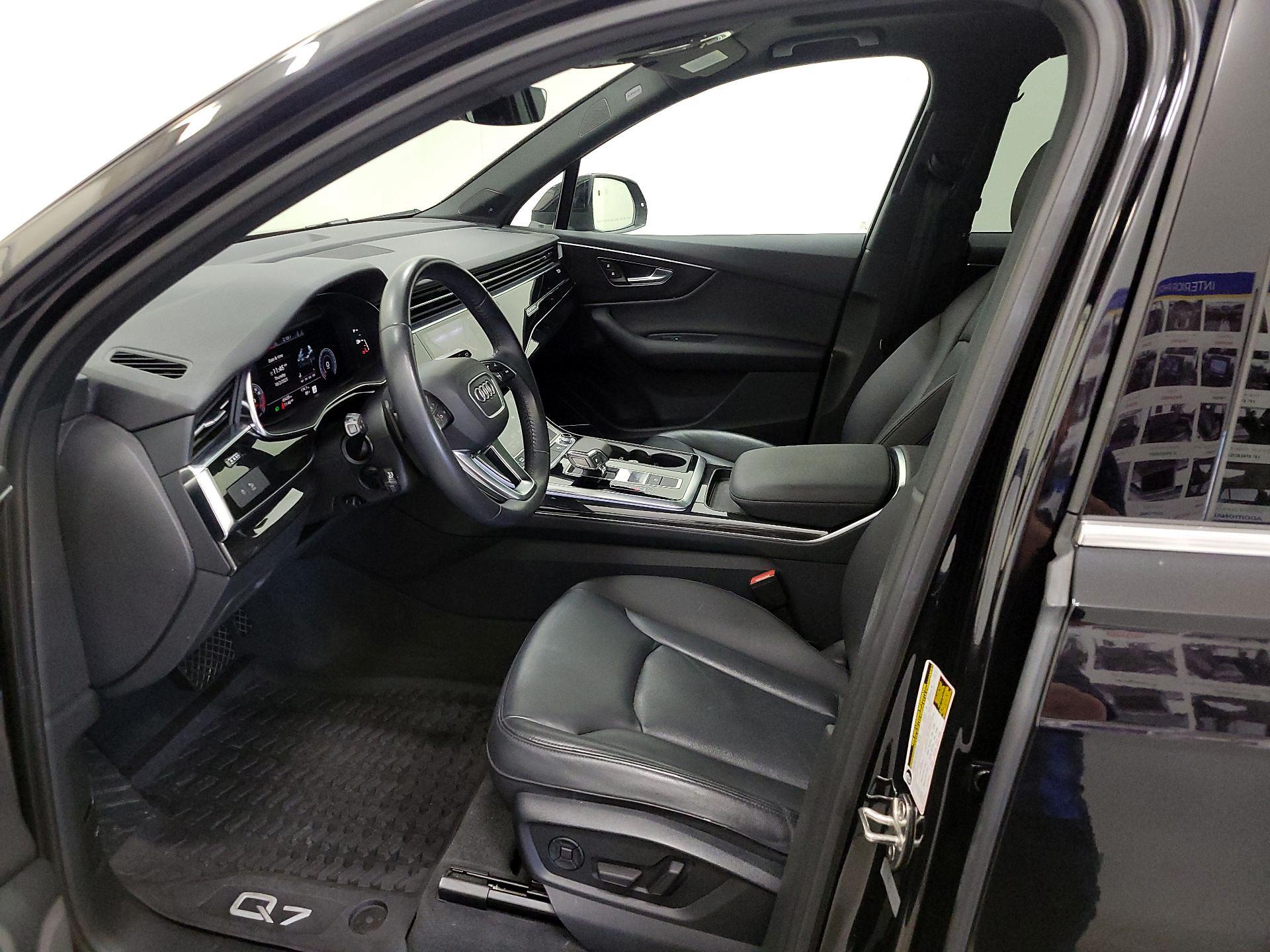 Thumbnail: 2020 Audi Q7 - 11