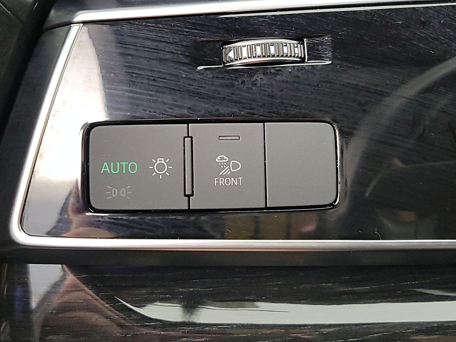 Thumbnail: 2020 Audi Q7 - 13