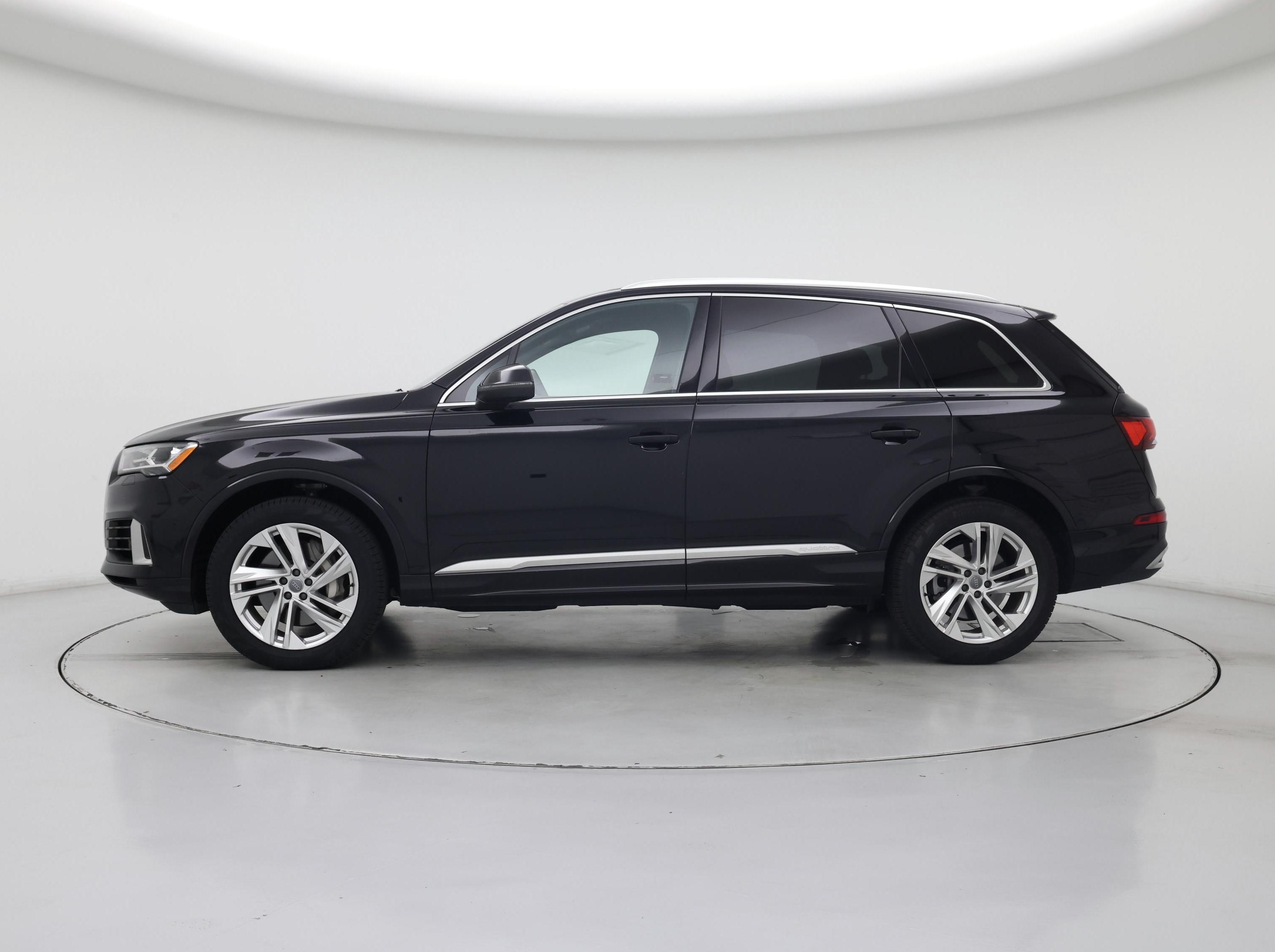 Thumbnail: 2020 Audi Q7 - 3