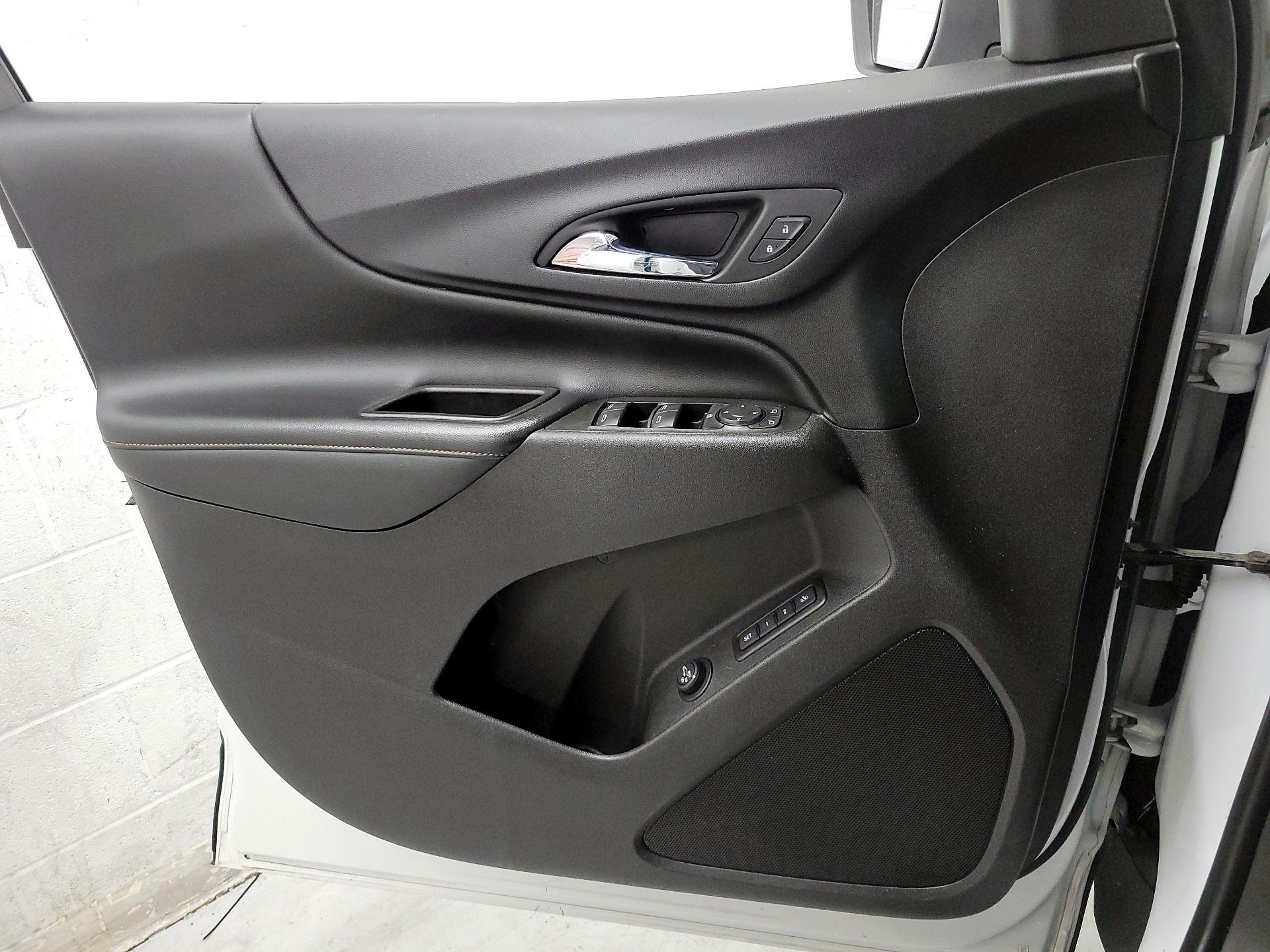 Thumbnail: 2020 Chevrolet Equinox - 12