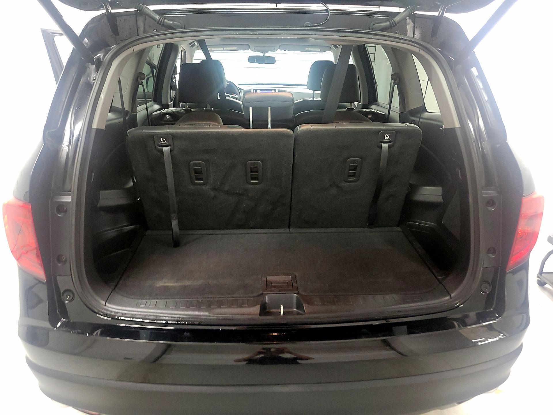 Thumbnail: 2018 Honda Pilot - 18