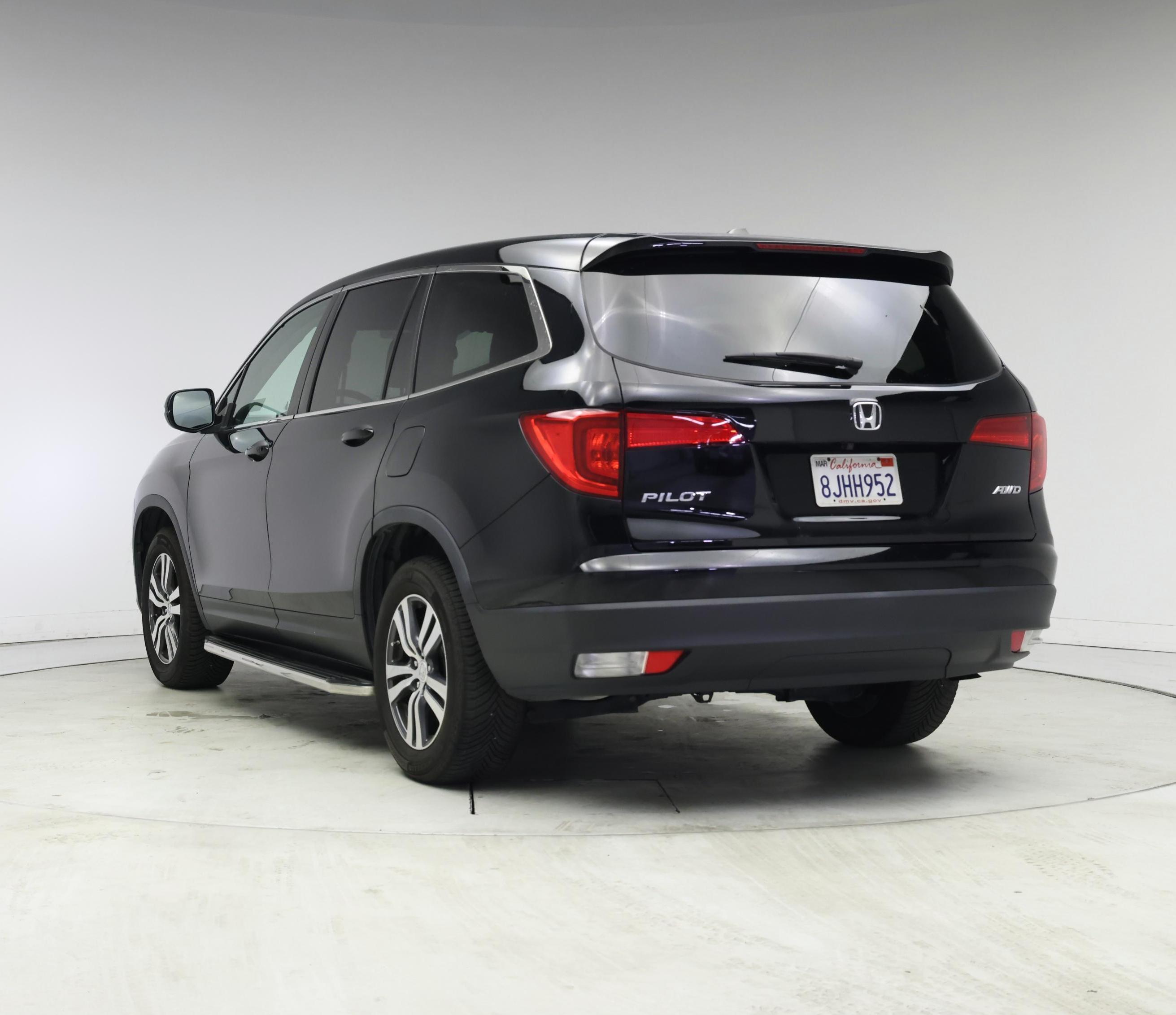 Thumbnail: 2018 Honda Pilot - 2