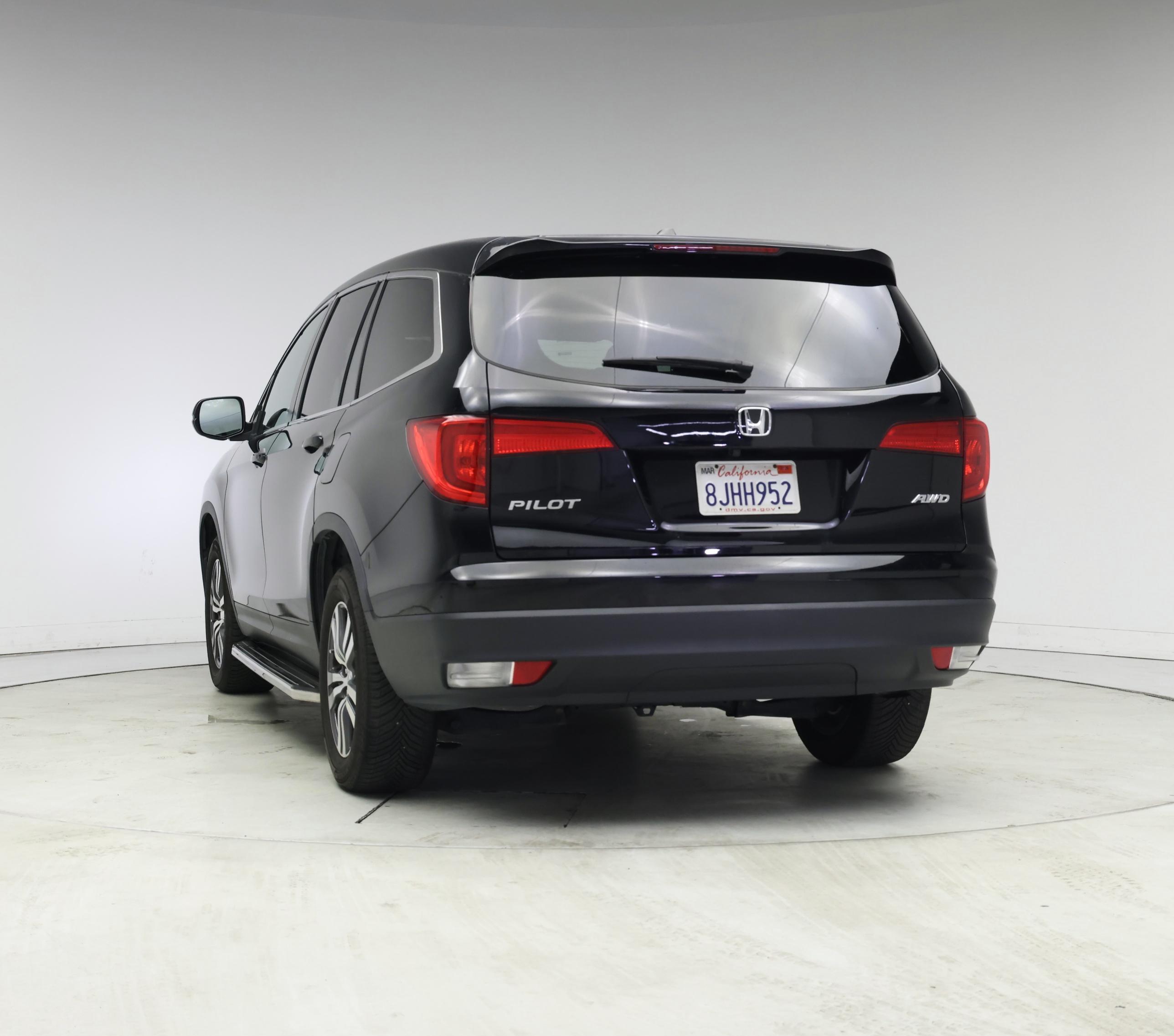 Thumbnail: 2018 Honda Pilot - 6