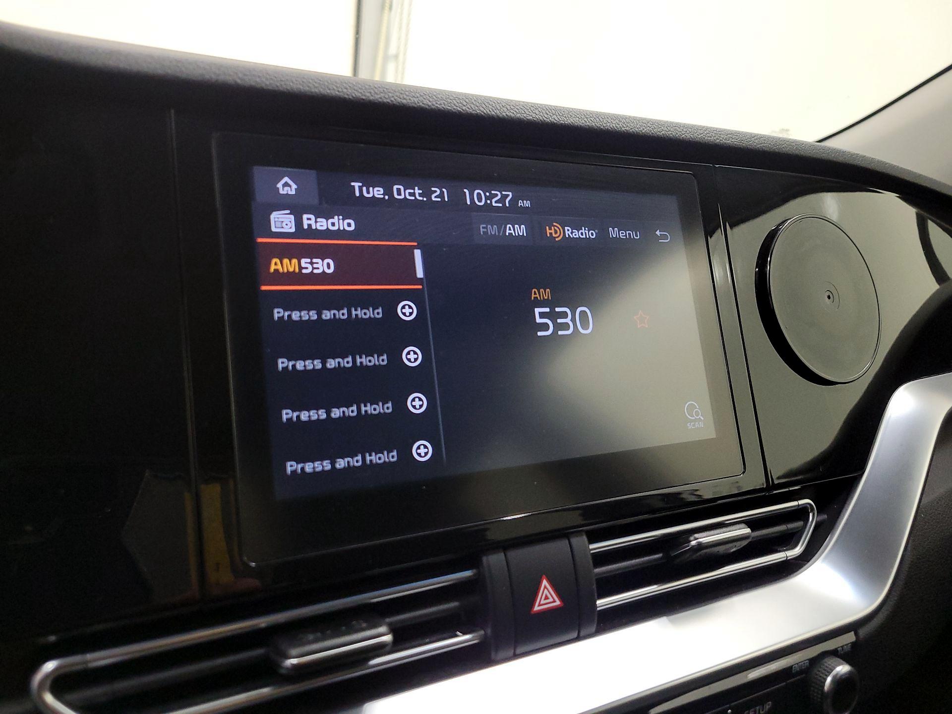 Thumbnail: 2020 Kia Niro - 15