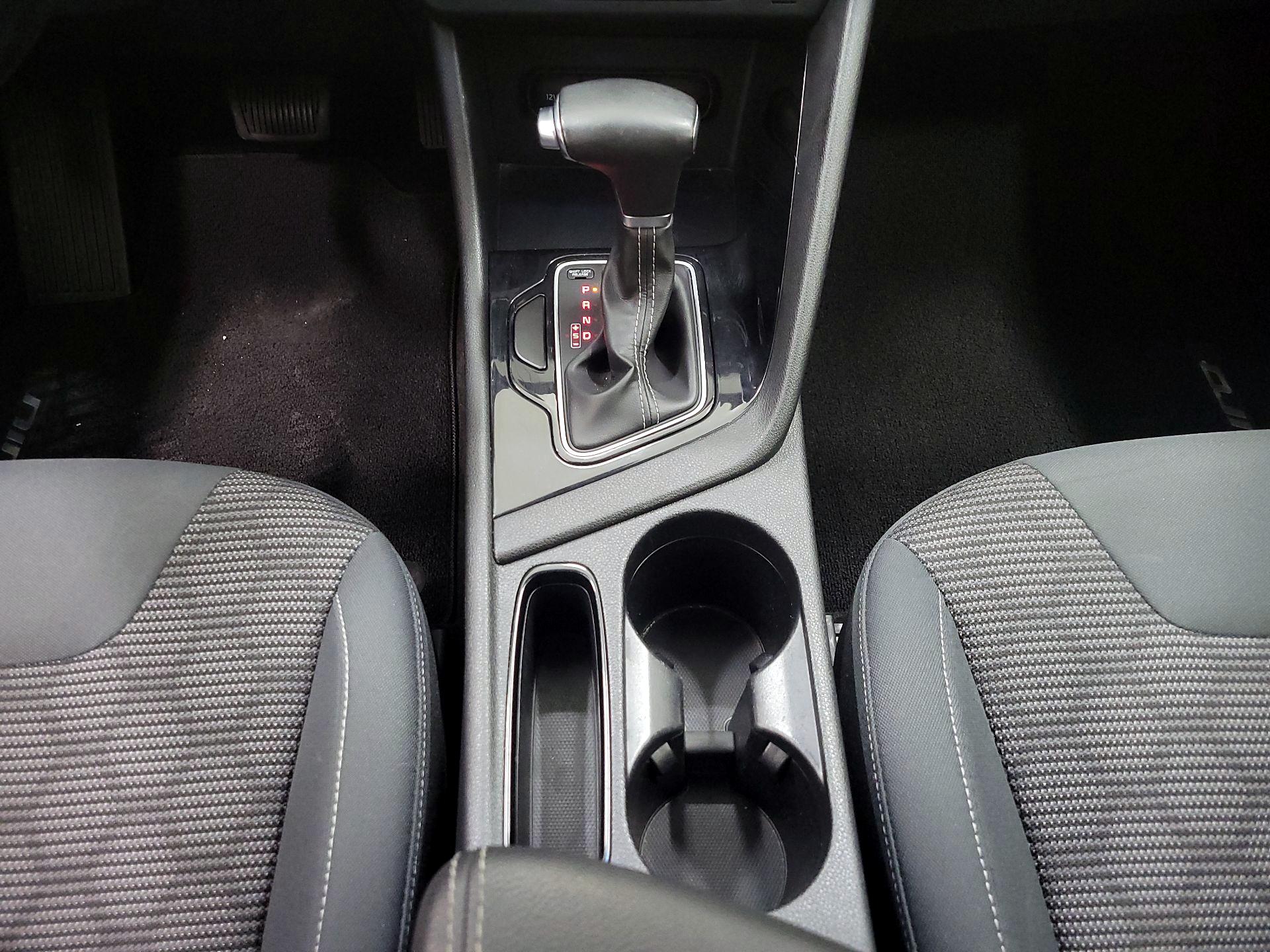 Thumbnail: 2020 Kia Niro - 17