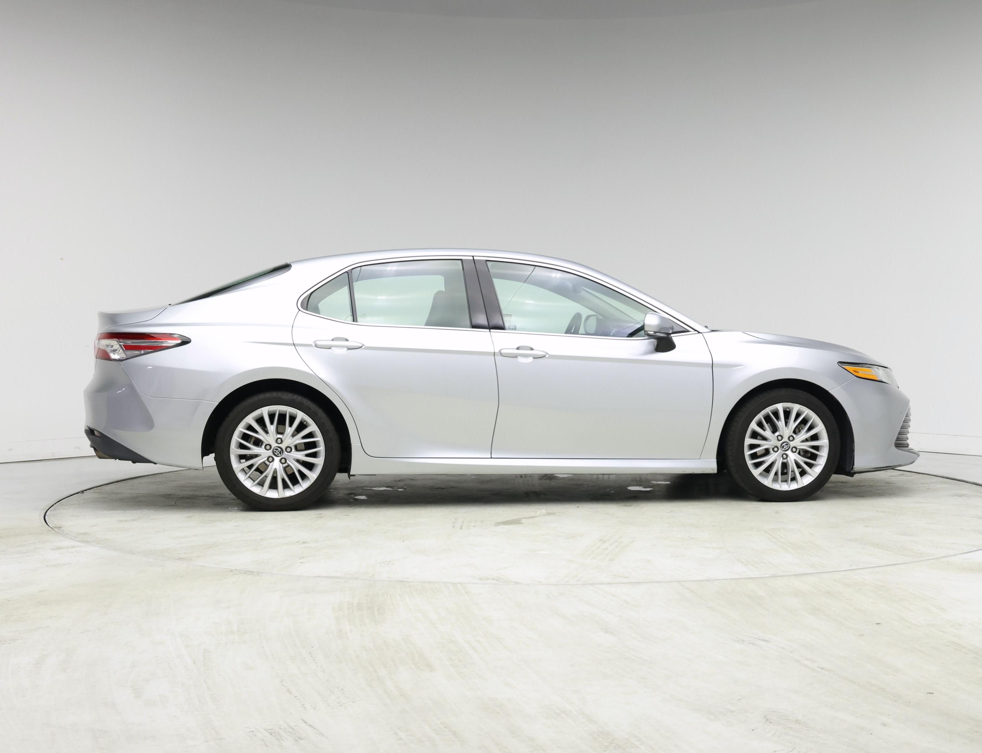 Thumbnail: 2018 Toyota Camry - 7