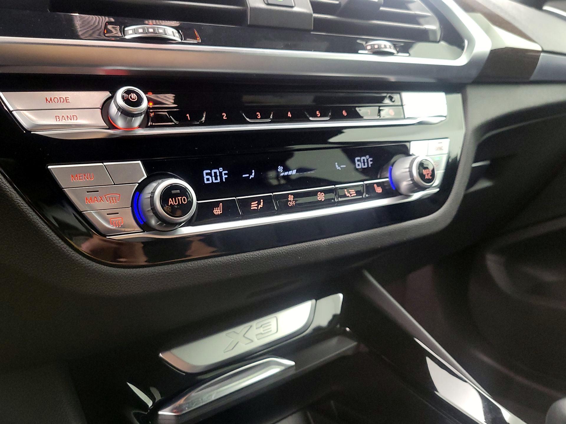 Thumbnail: 2021 BMW X3 - 16