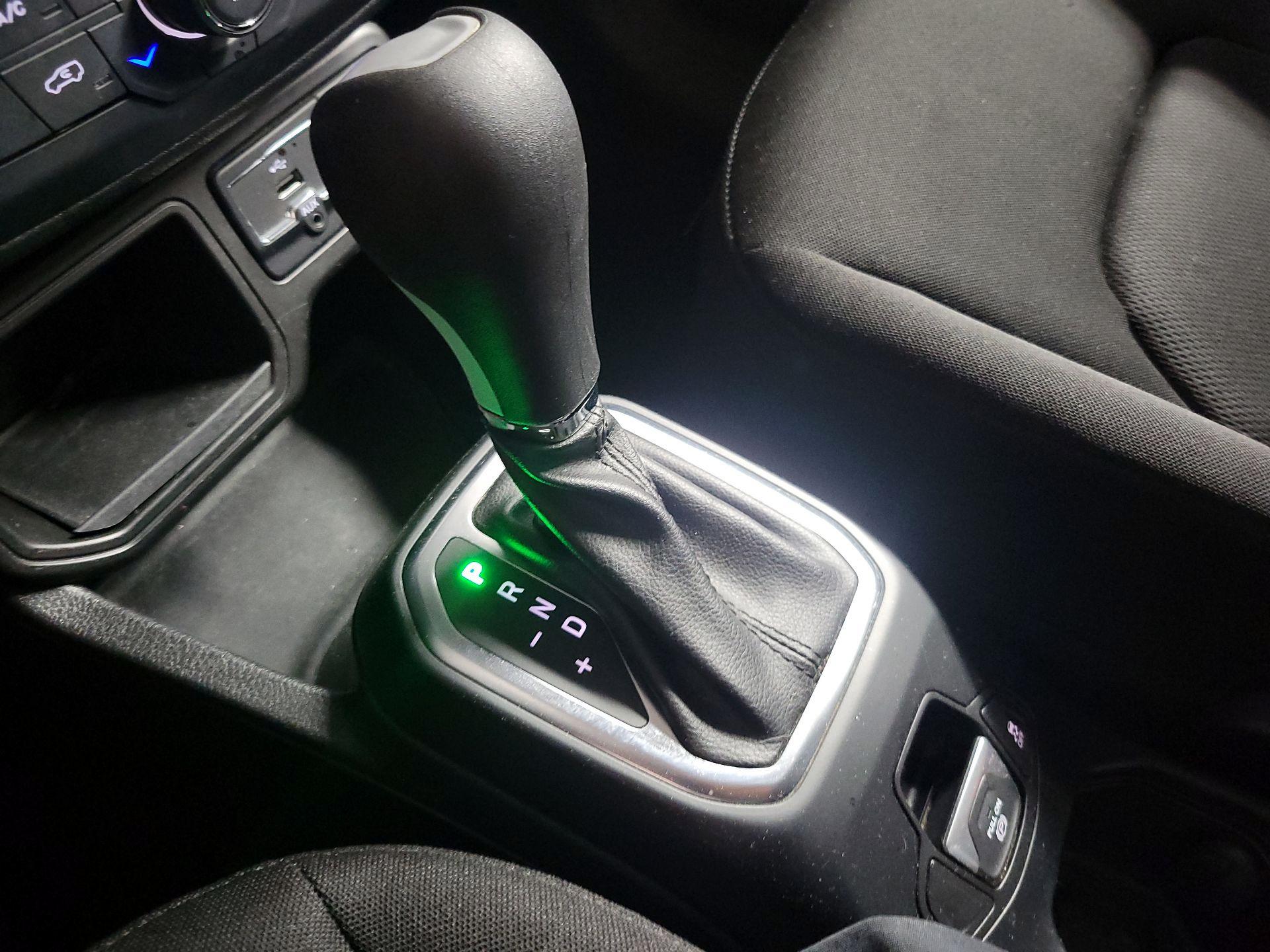 Thumbnail: 2018 Jeep Renegade - 17