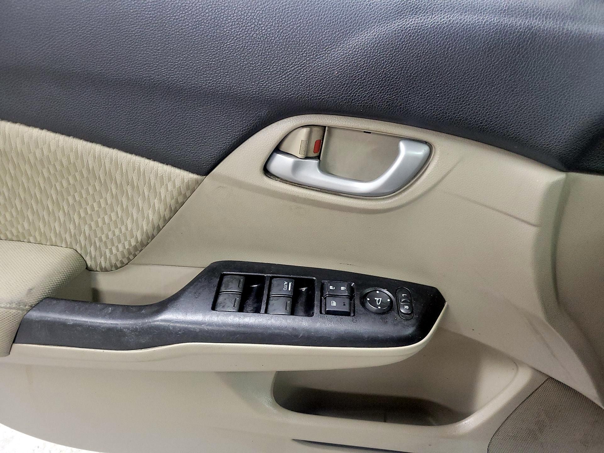 Thumbnail: 2015 Honda Civic - 12