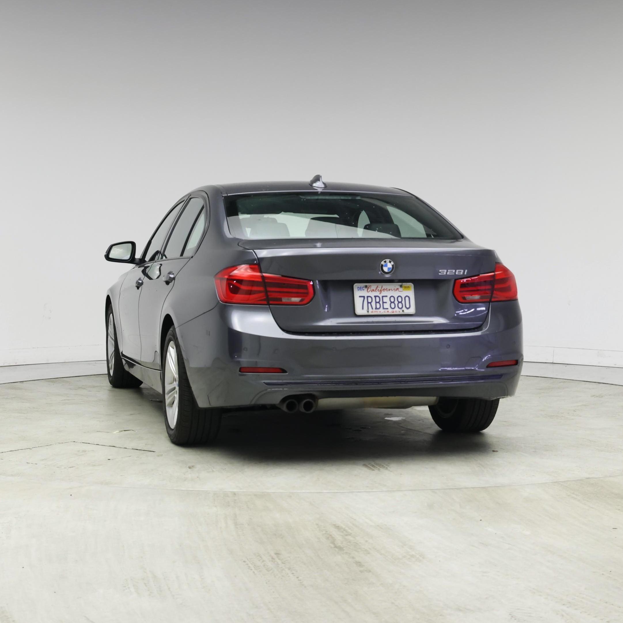 Thumbnail: 2016 BMW 3 Series - 6