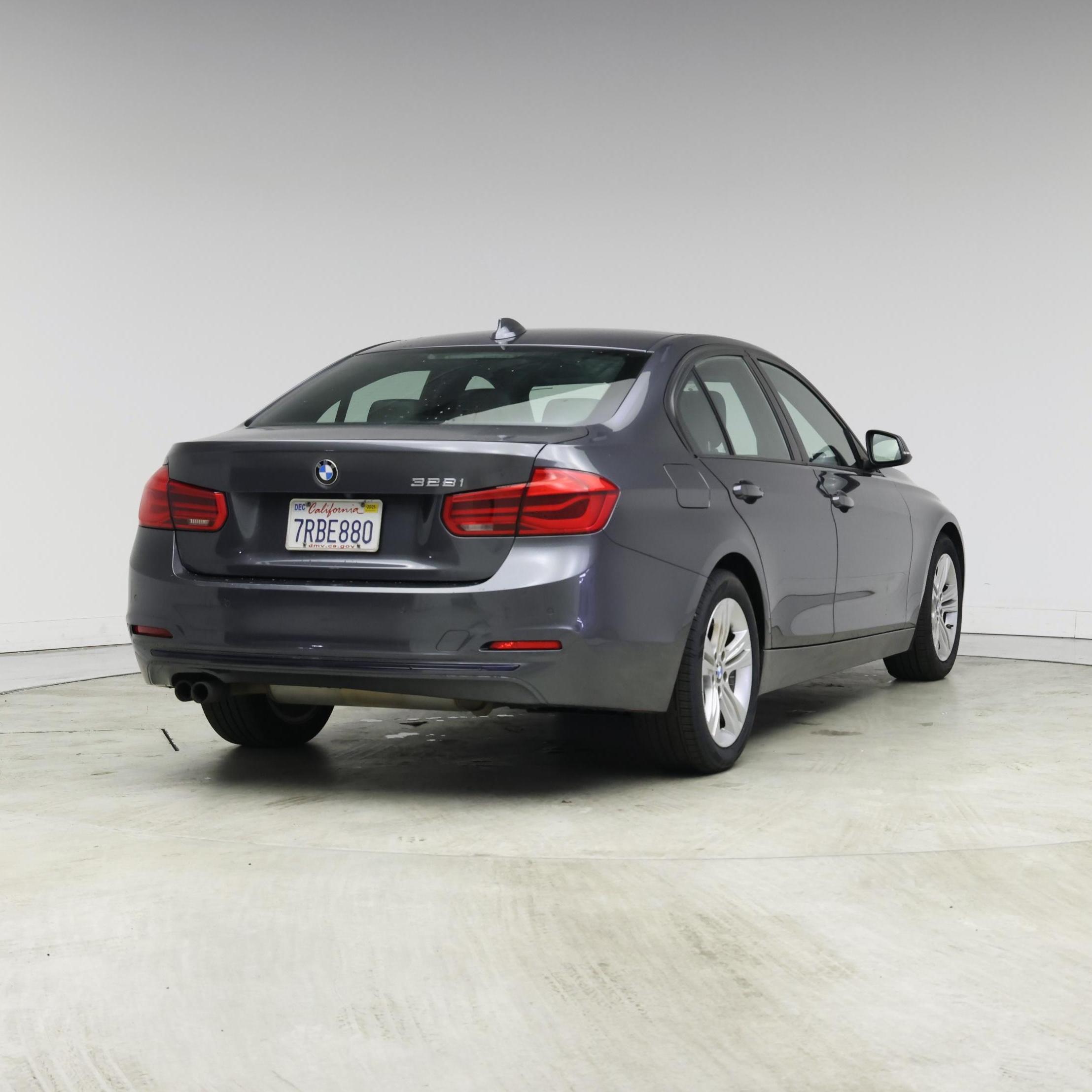 Thumbnail: 2016 BMW 3 Series - 8