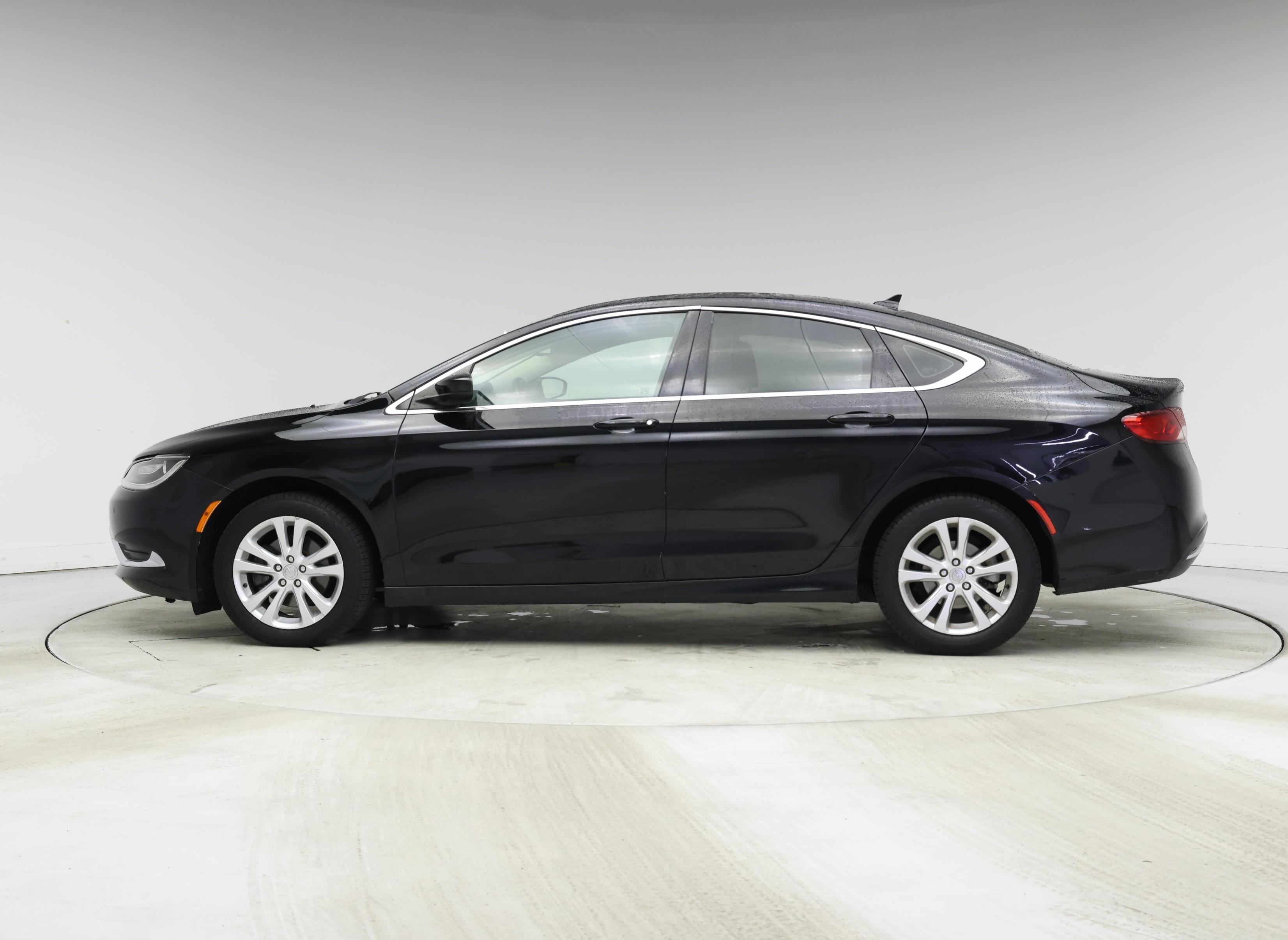 Thumbnail: 2016 Chrysler 200 - 3