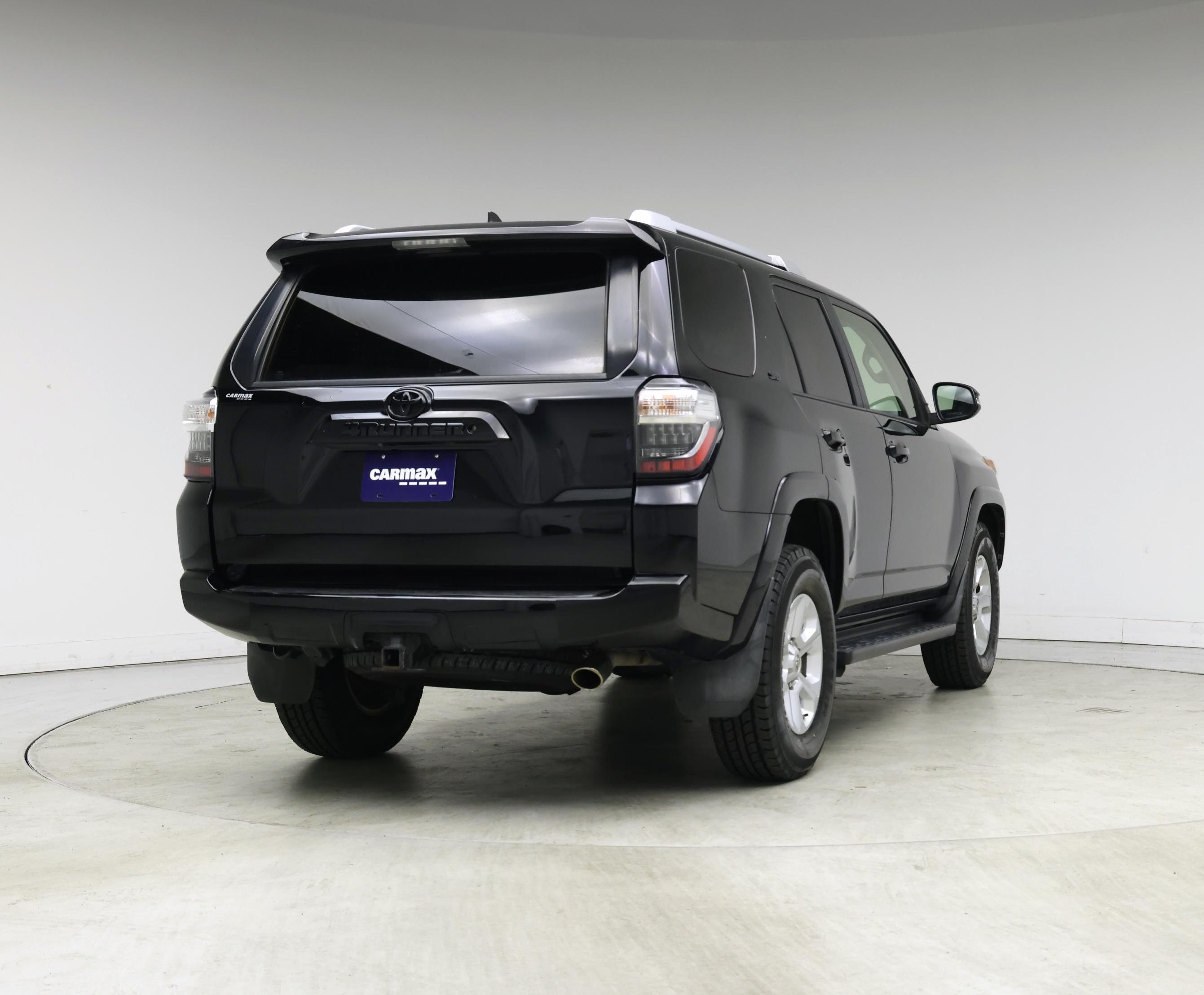 Thumbnail: 2017 Toyota 4Runner - 8