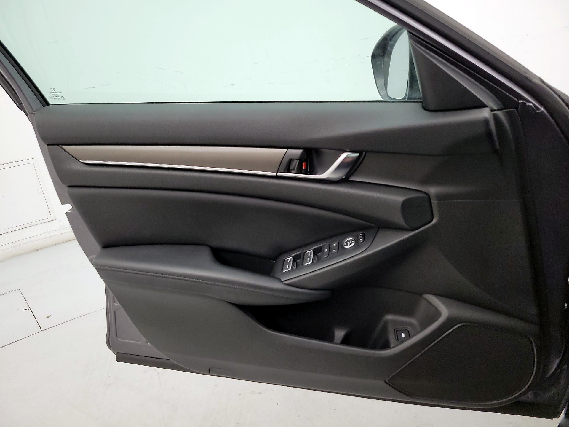 Thumbnail: 2018 Honda Accord - 12