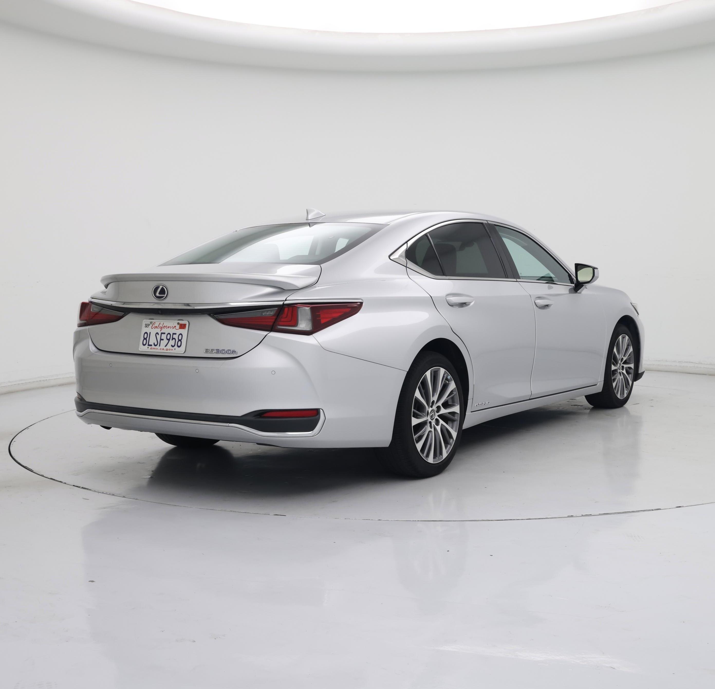 Thumbnail: 2019 Lexus ES - 8