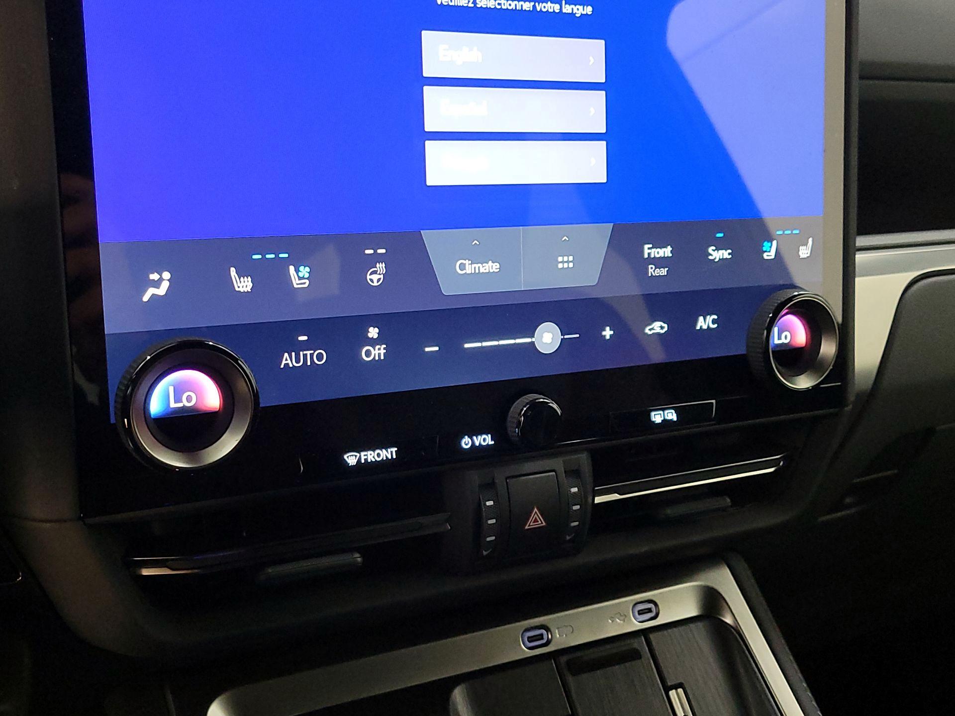 Thumbnail: 2024 Lexus GX - 16