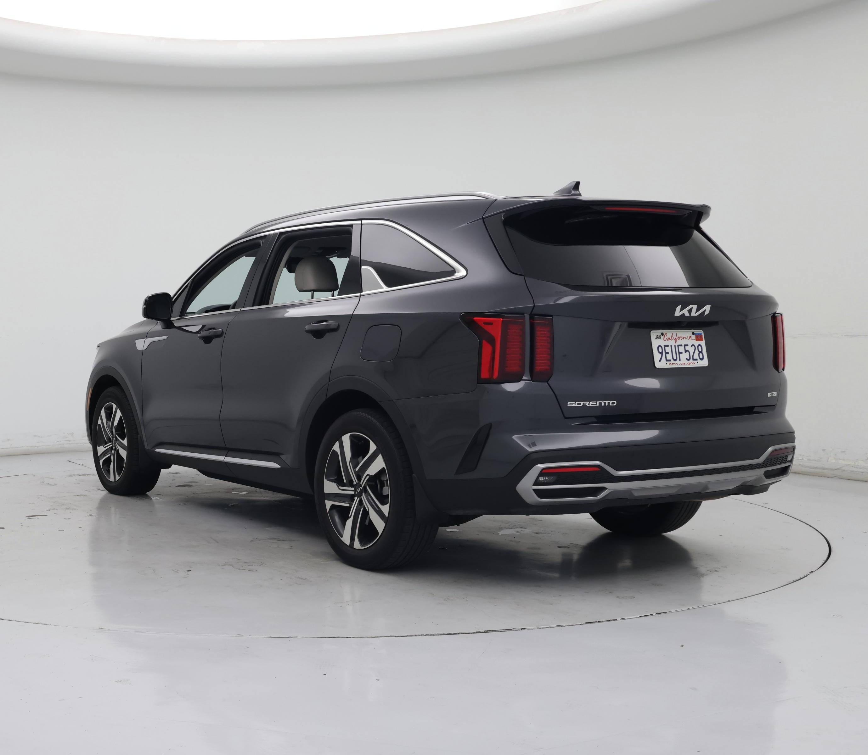 Thumbnail: 2023 Kia Sorento - 2
