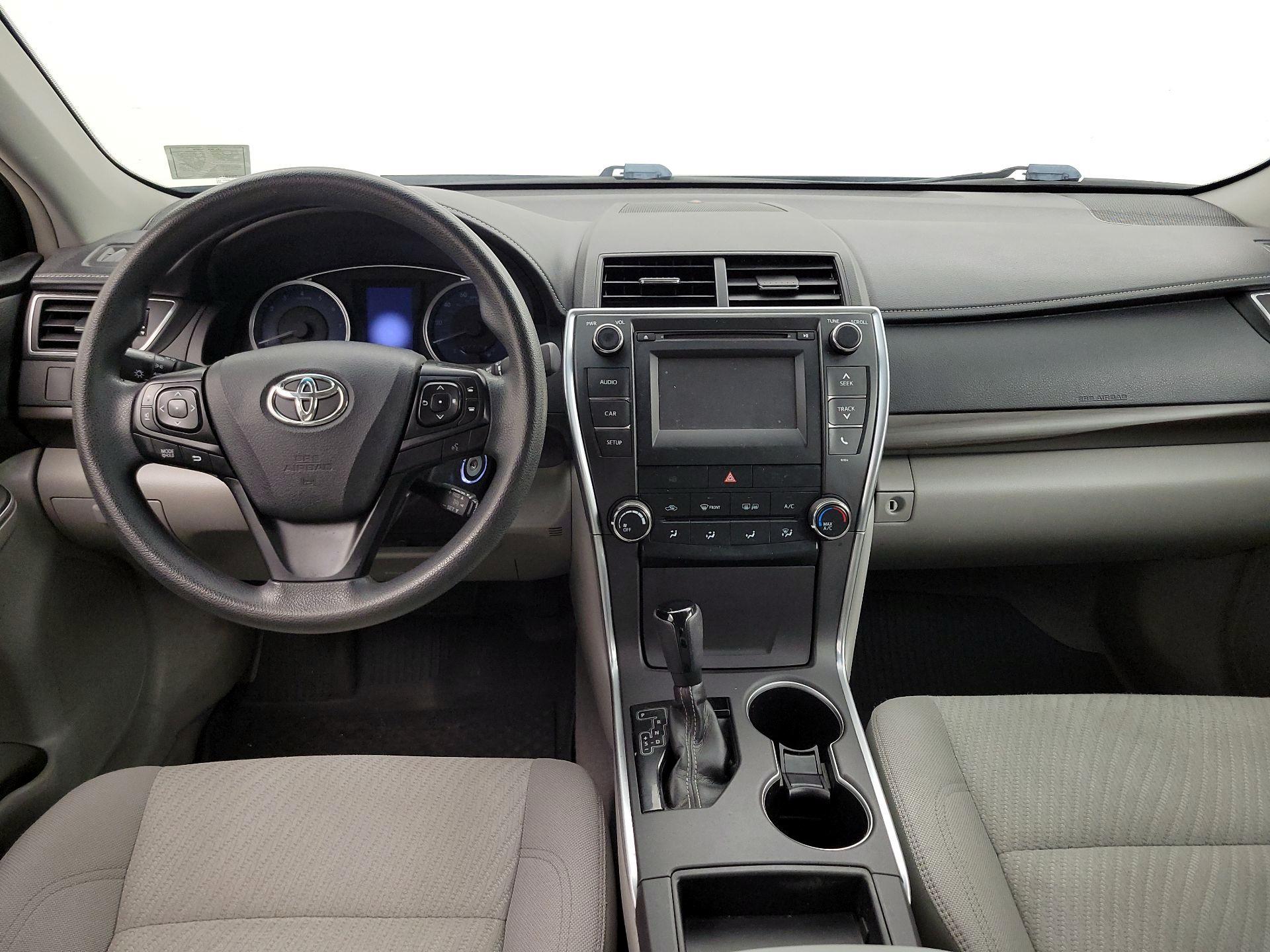Thumbnail: 2017 Toyota Camry - 9