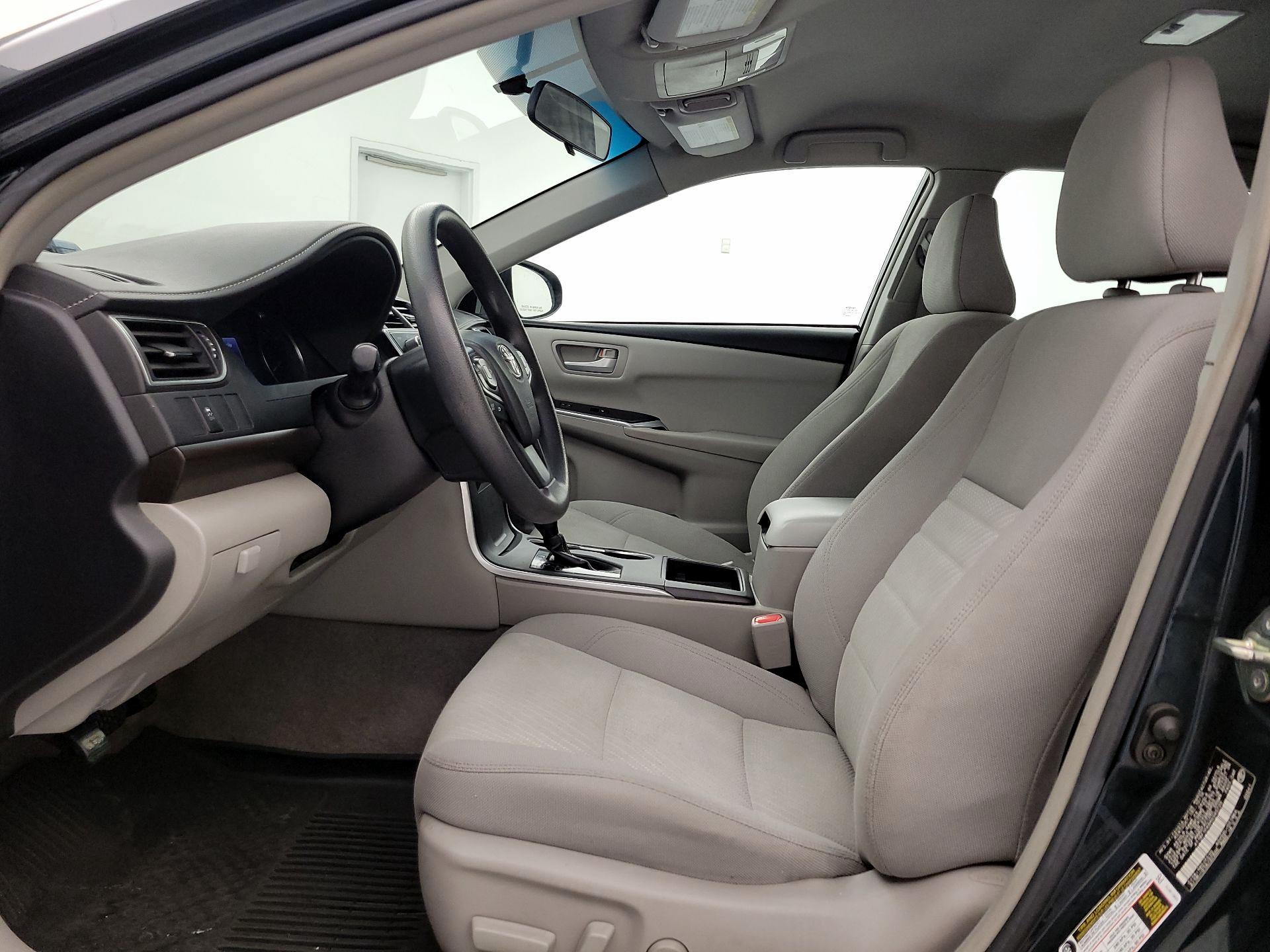 Thumbnail: 2017 Toyota Camry - 11