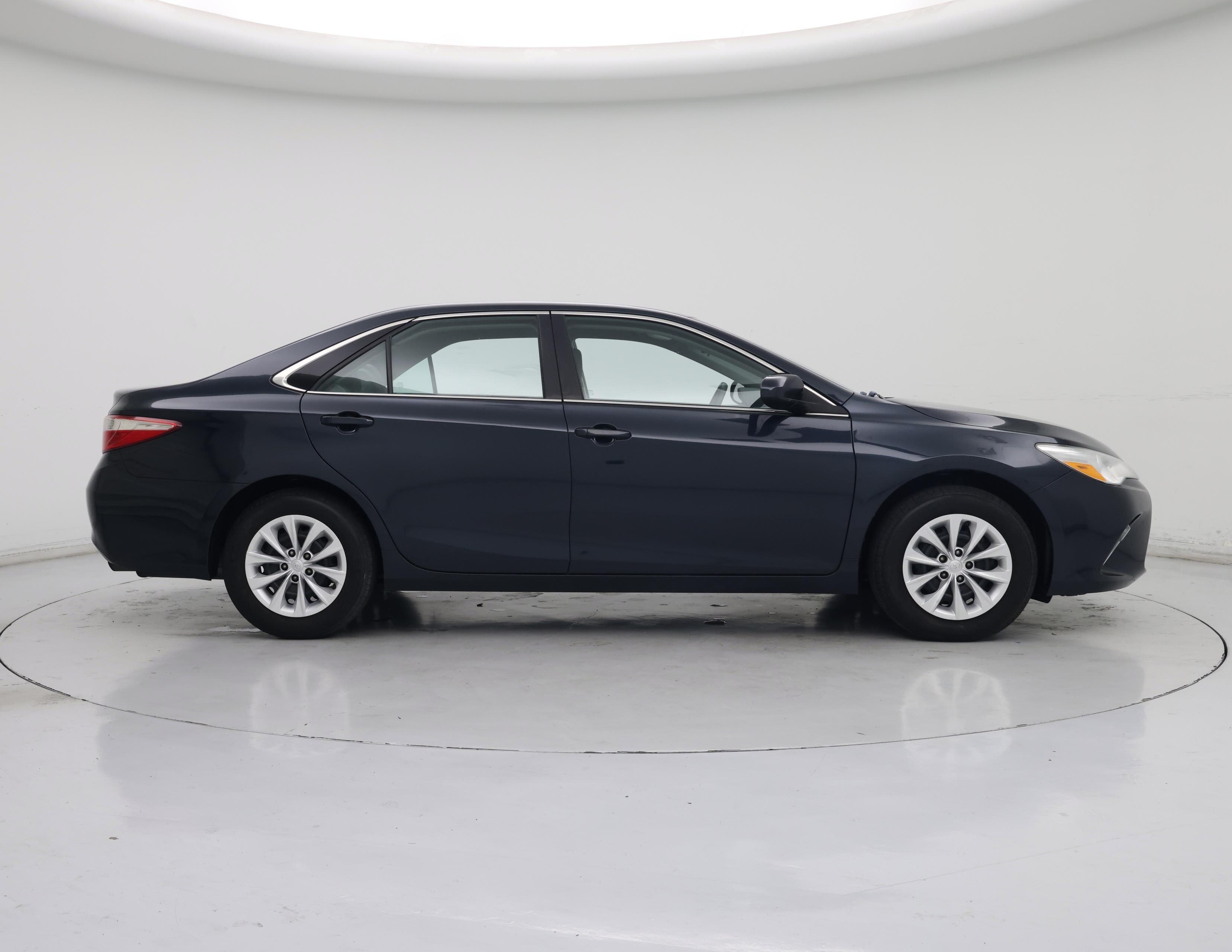 Thumbnail: 2017 Toyota Camry - 7