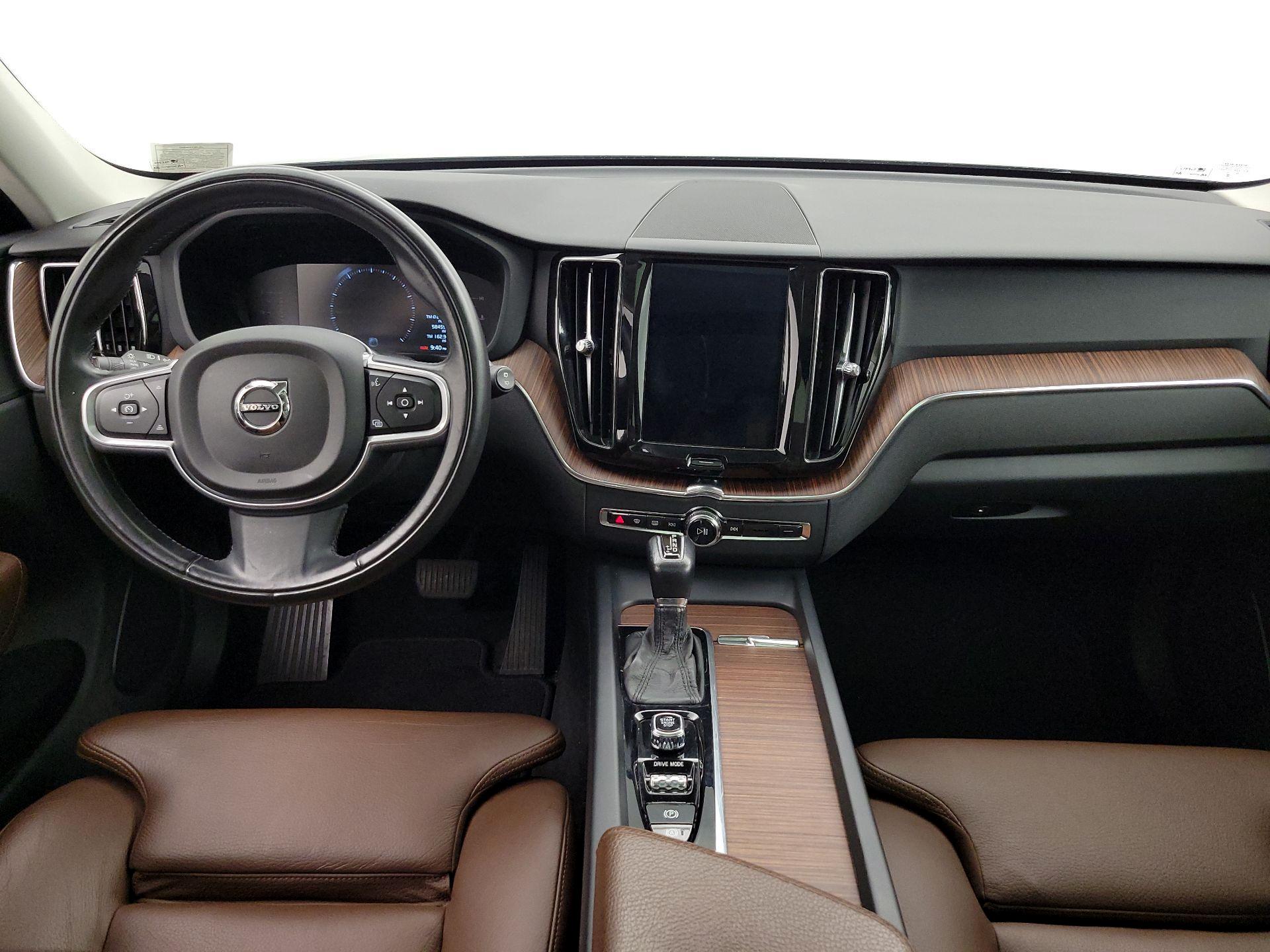 Thumbnail: 2019 Volvo XC60 - 9