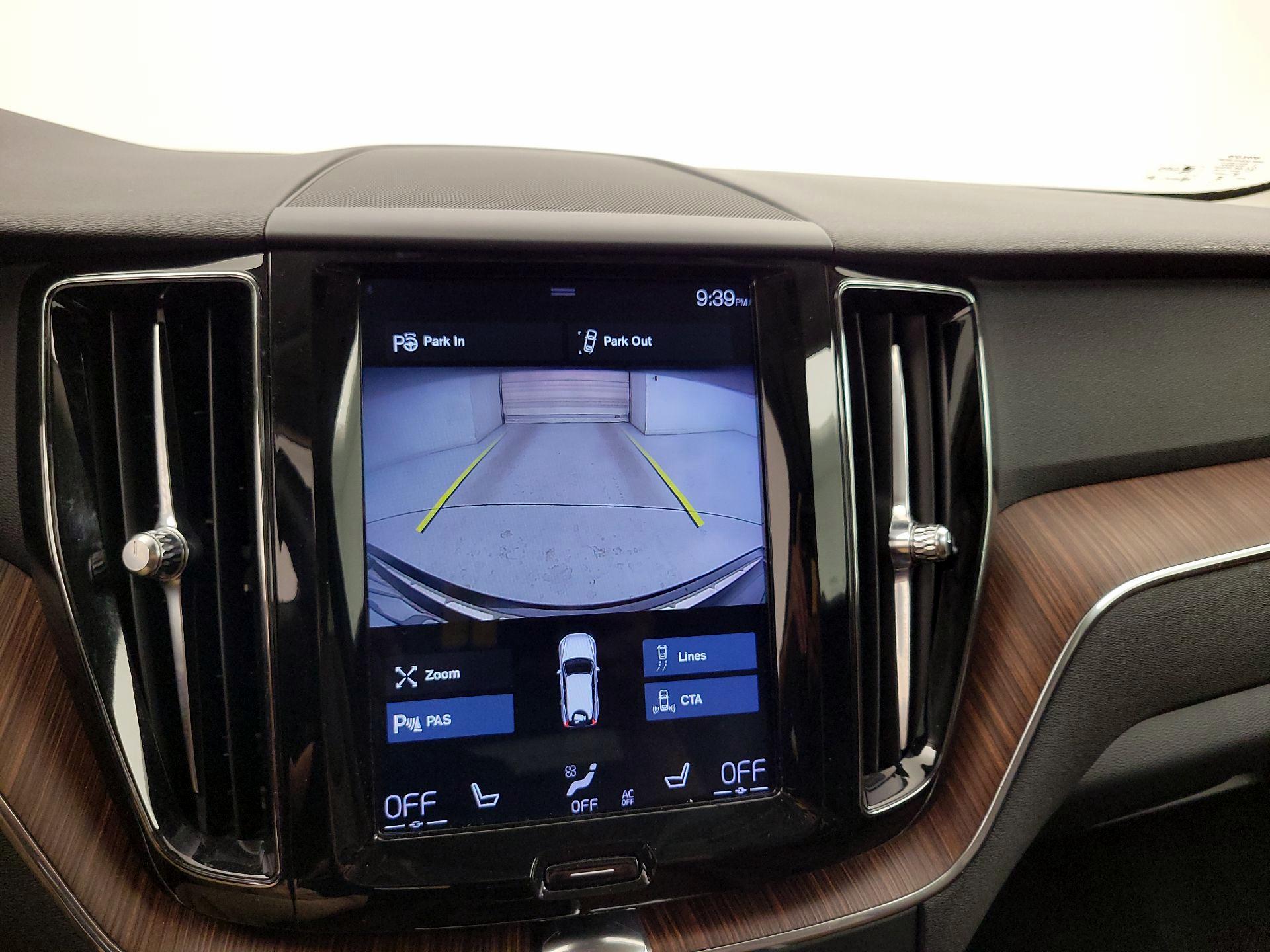 Thumbnail: 2019 Volvo XC60 - 15