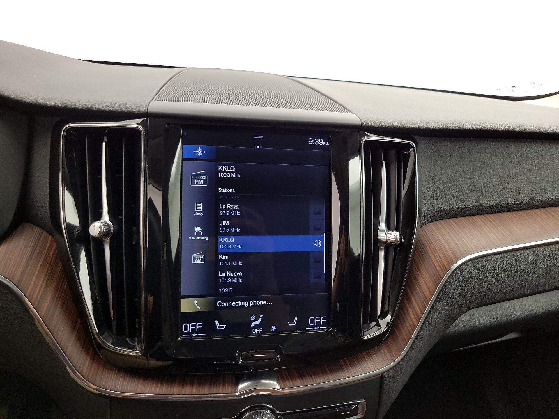Thumbnail: 2019 Volvo XC60 - 16