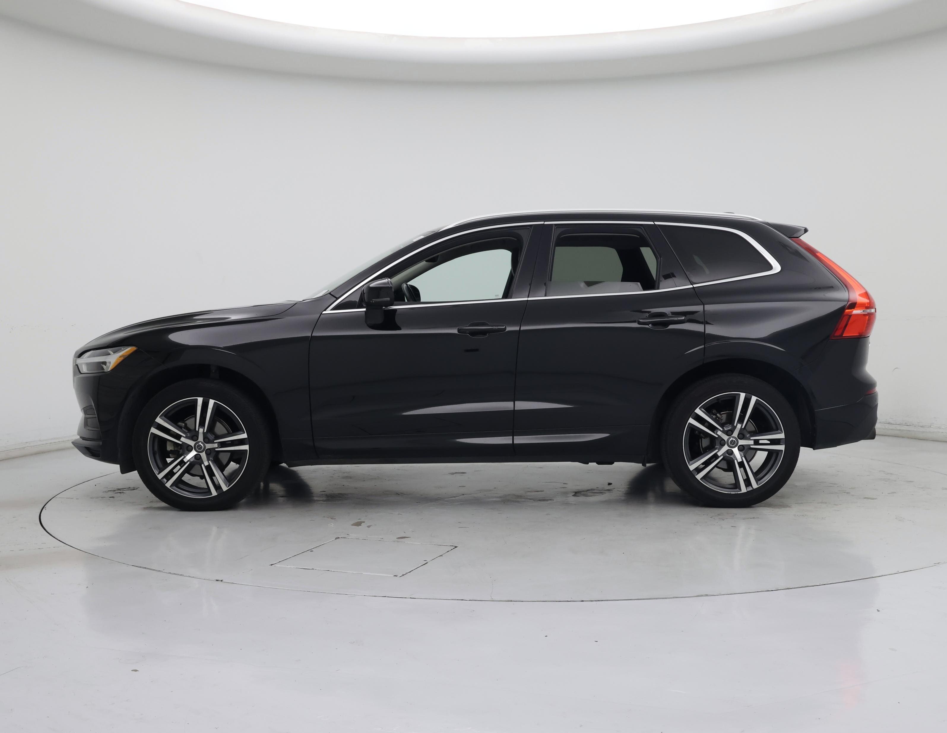 Thumbnail: 2019 Volvo XC60 - 3