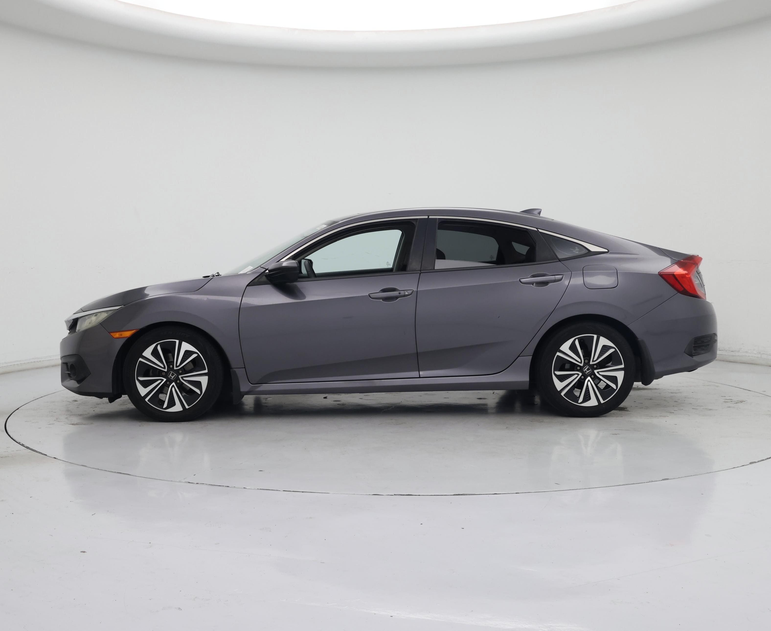 Thumbnail: 2016 Honda Civic - 3