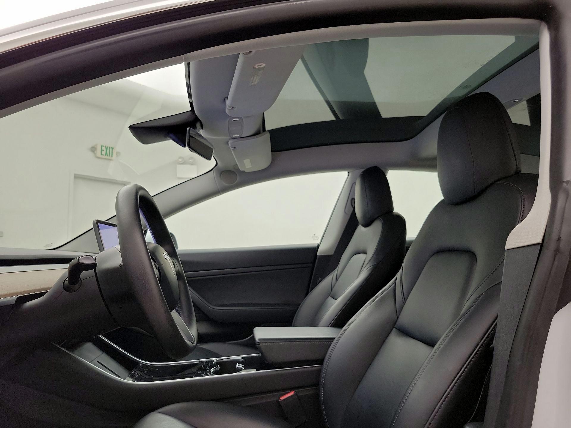 Thumbnail: 2020 Tesla Model 3 - 19