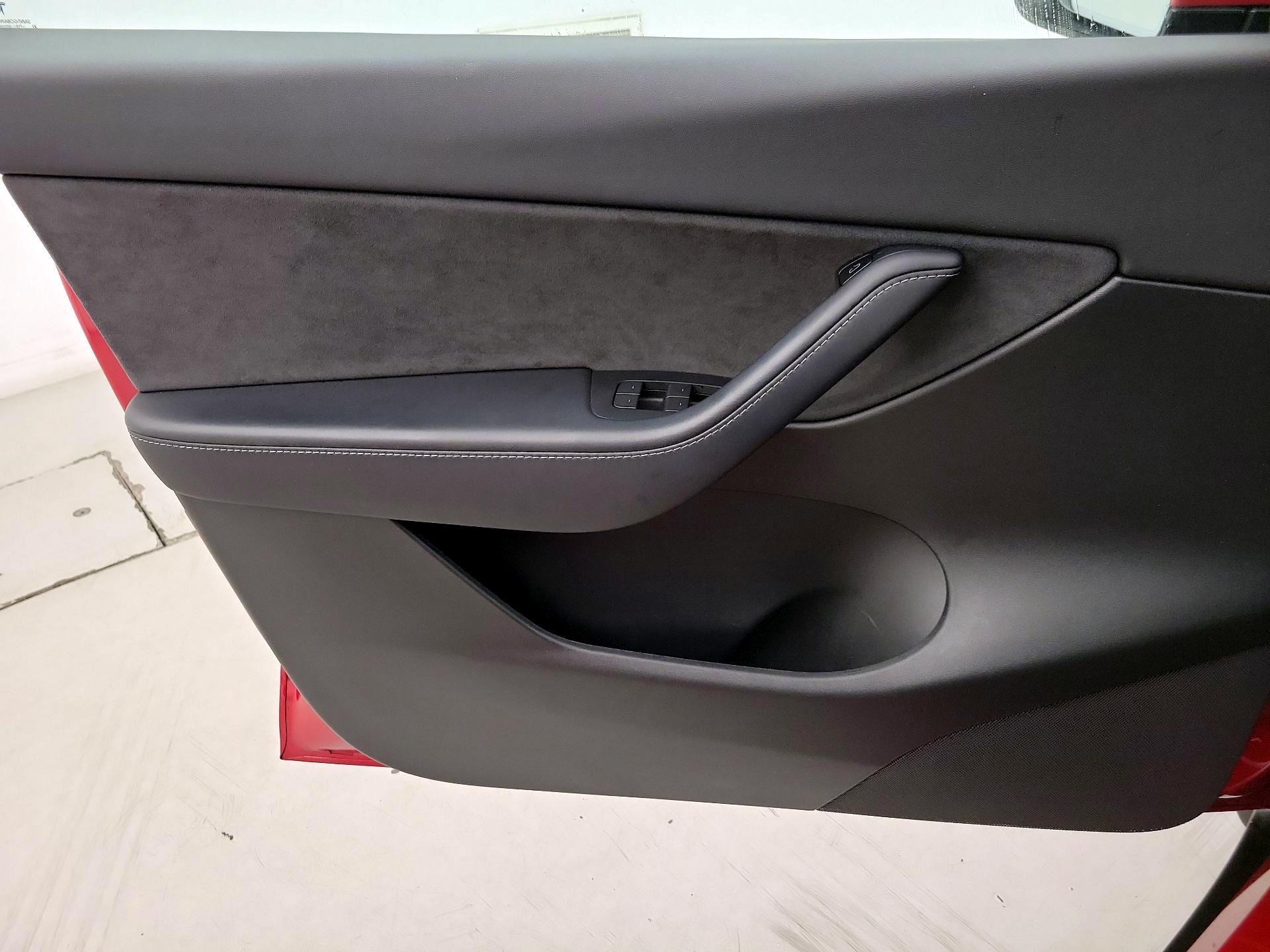 Thumbnail: 2022 Tesla Model Y - 12