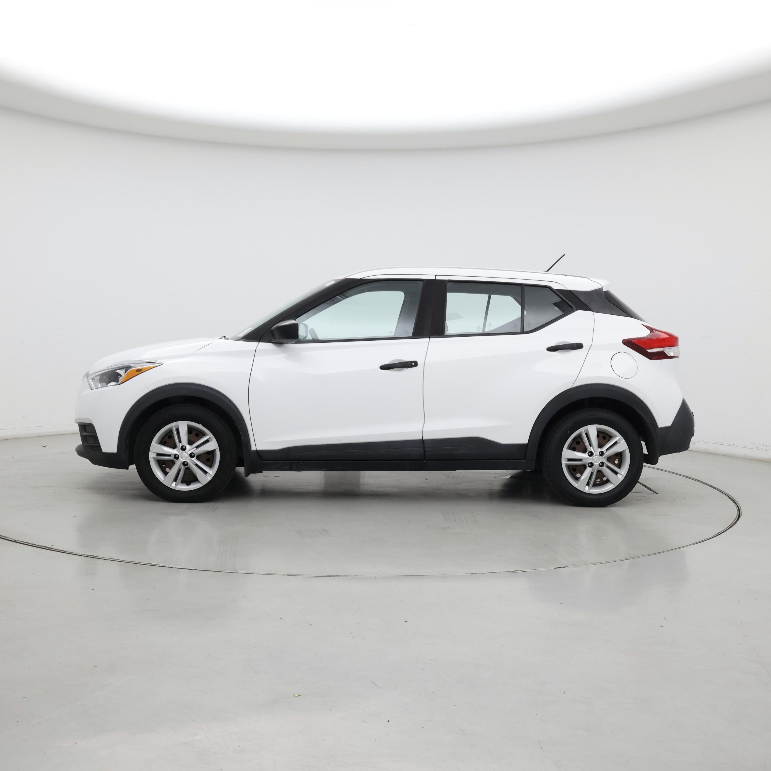 Thumbnail: 2020 Nissan Kicks - 3
