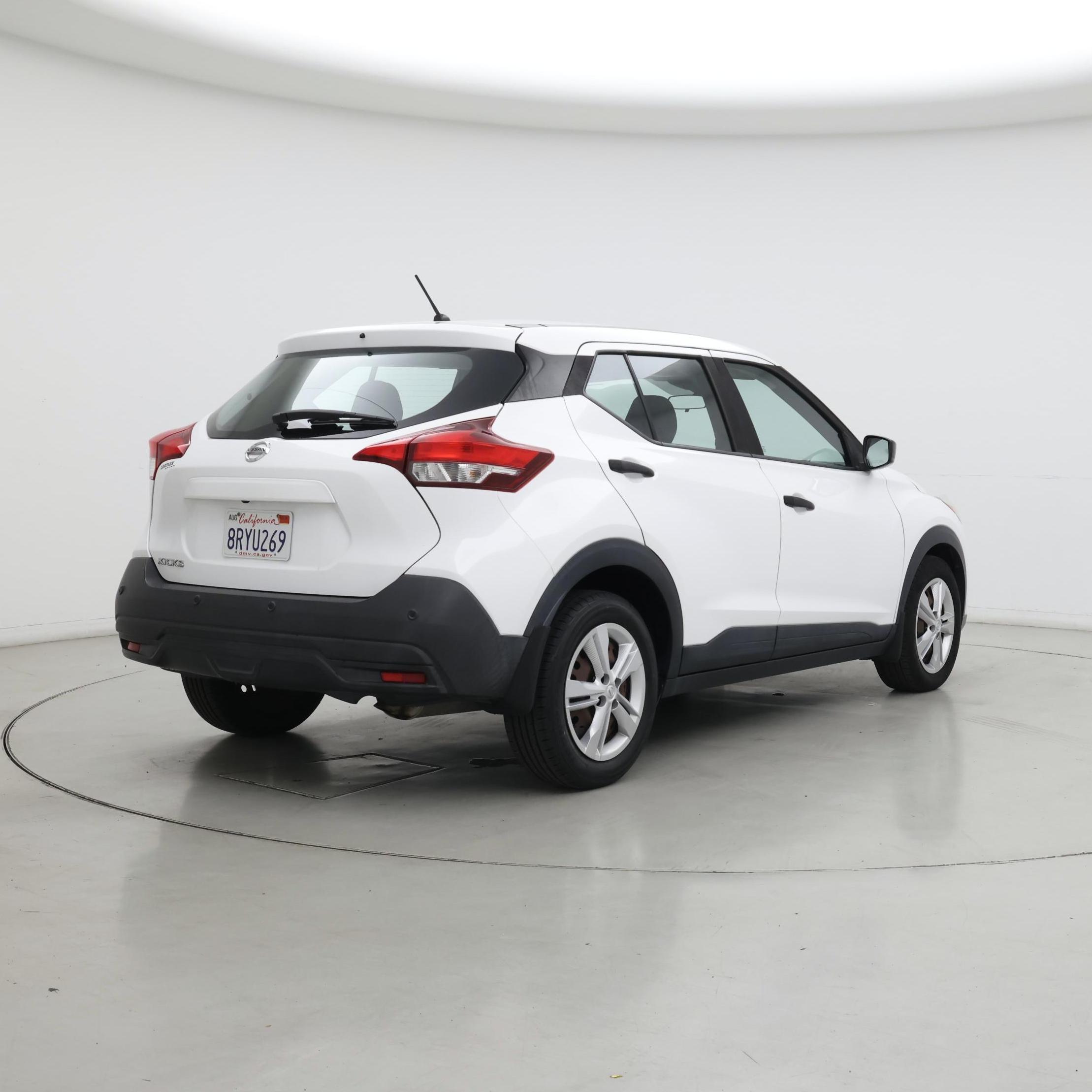 Thumbnail: 2020 Nissan Kicks - 8