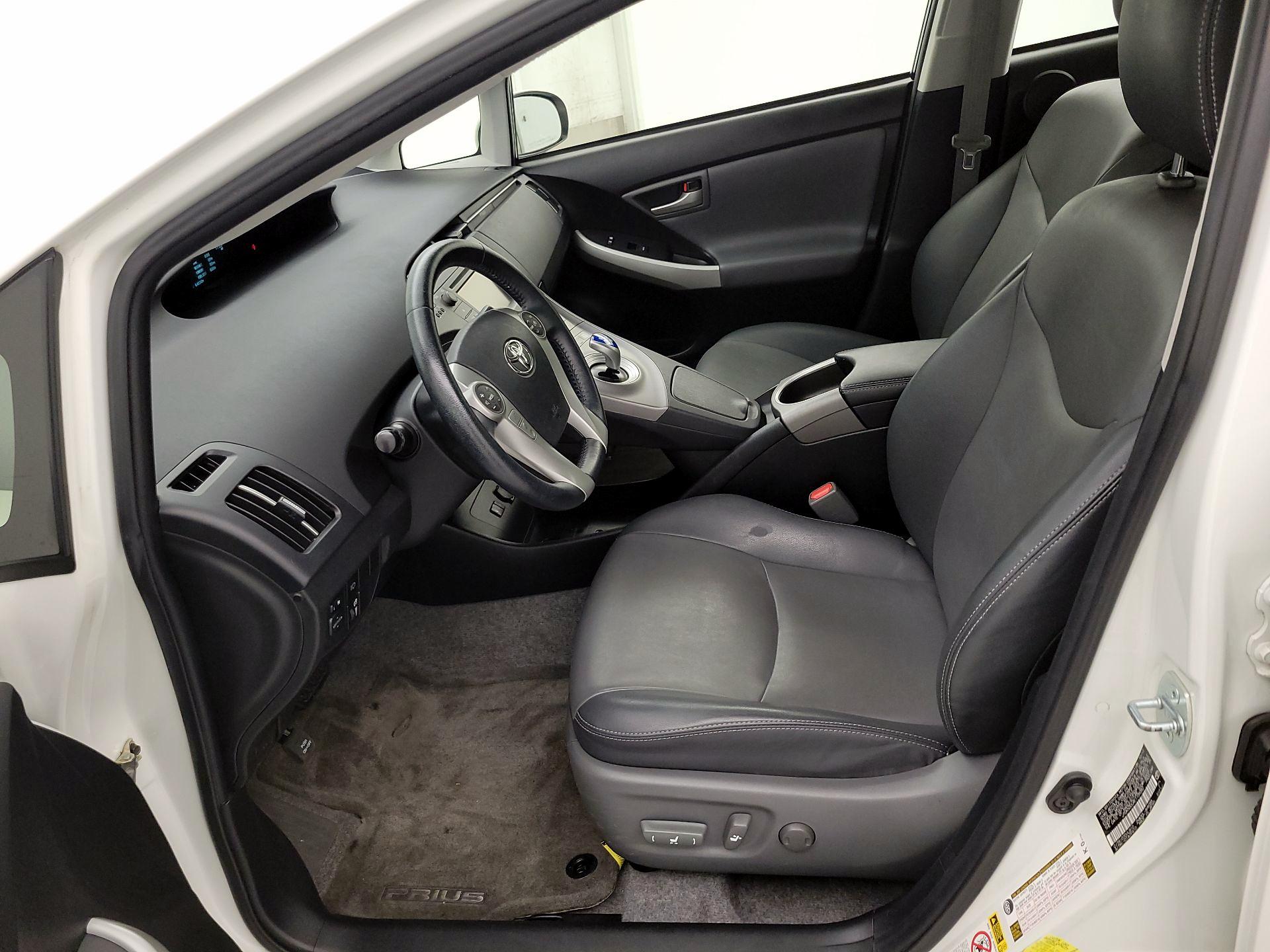 Thumbnail: 2014 Toyota Prius - 11
