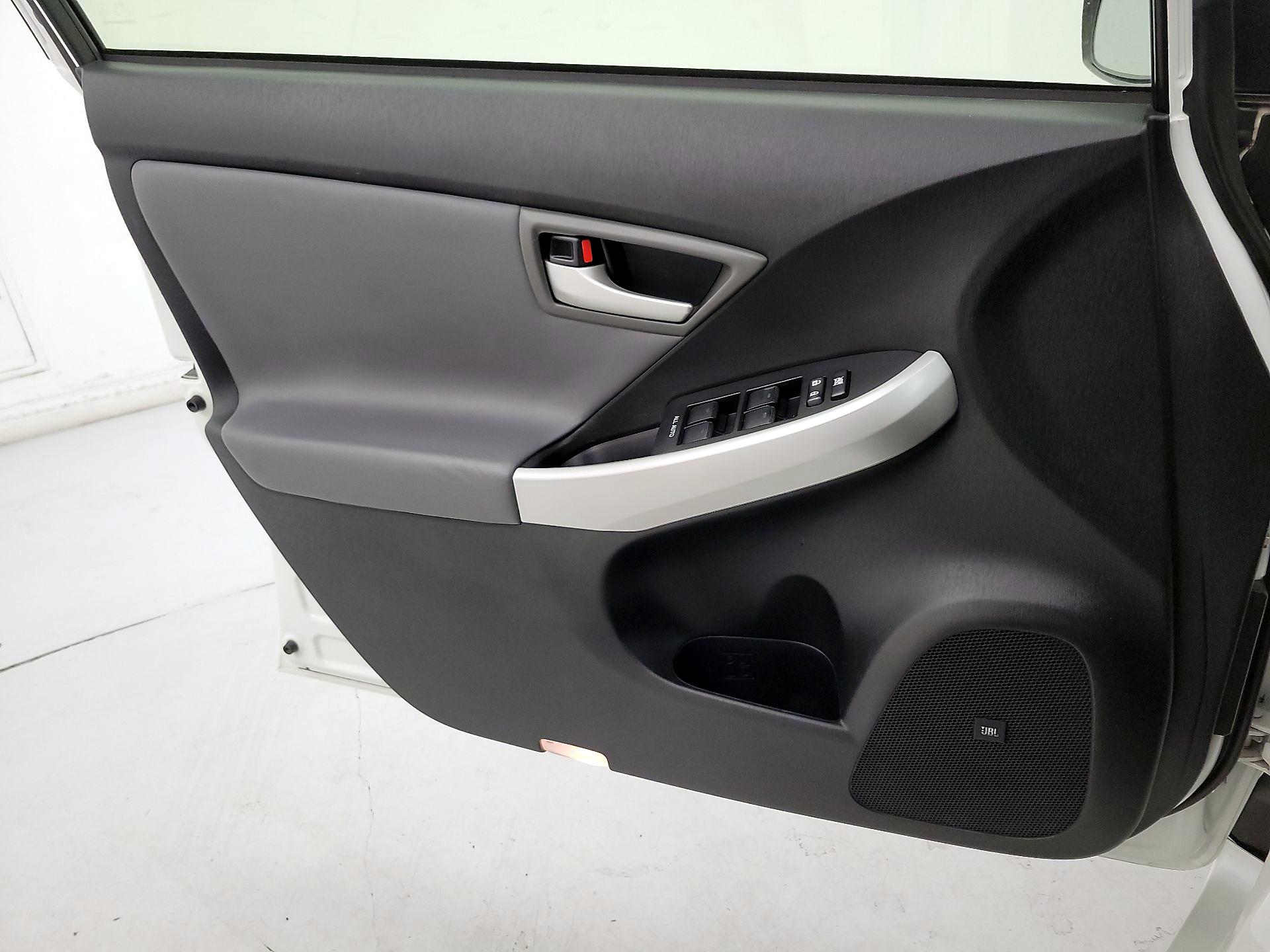 Thumbnail: 2014 Toyota Prius - 12
