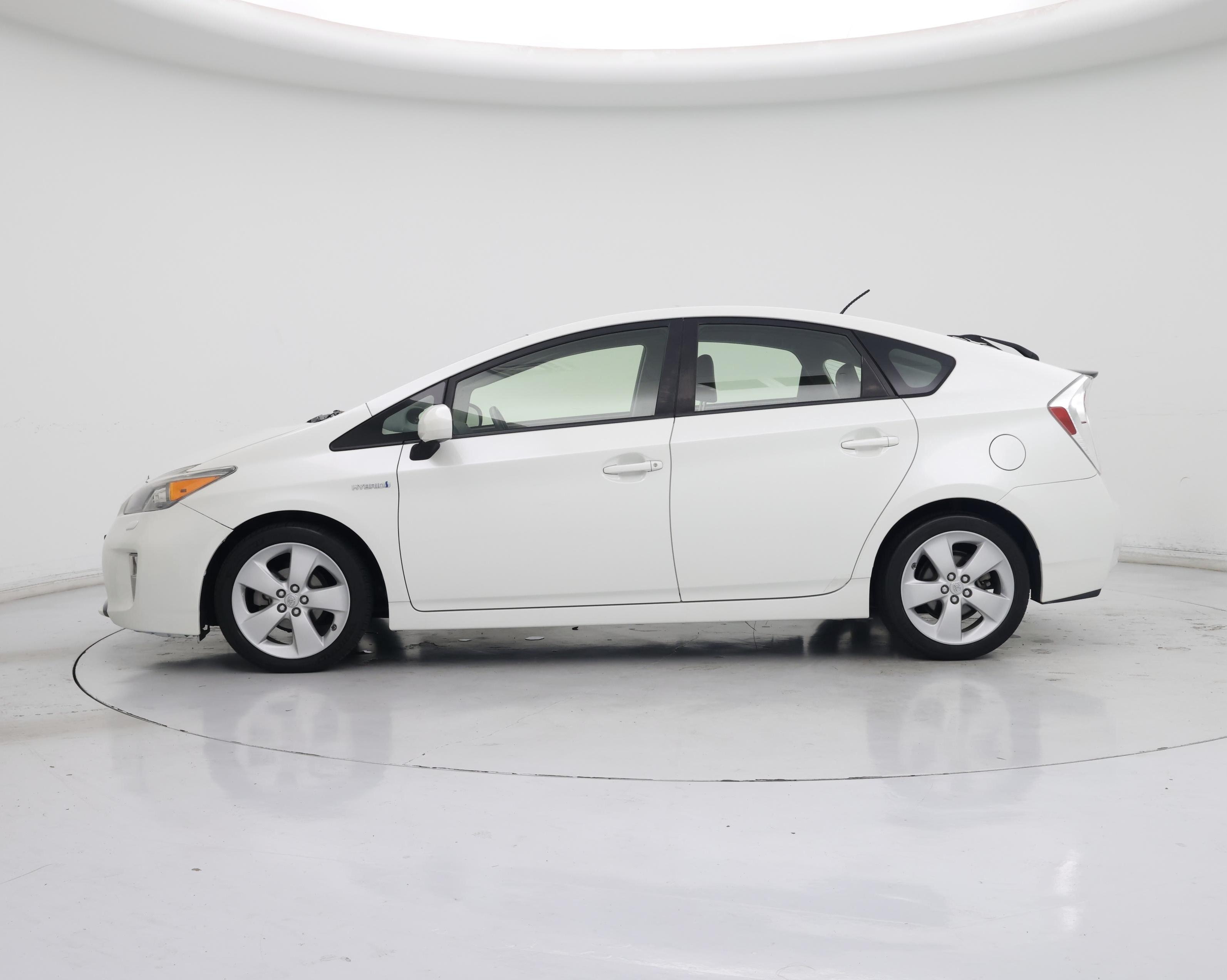 Thumbnail: 2014 Toyota Prius - 3