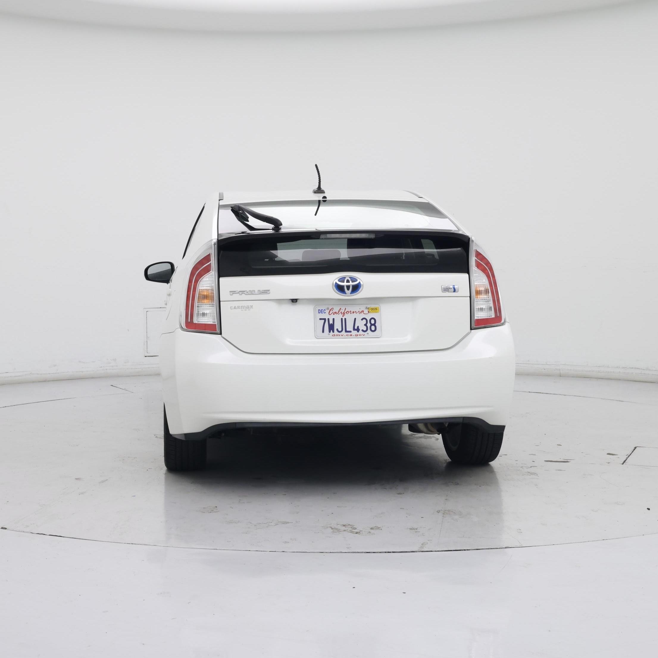 Thumbnail: 2014 Toyota Prius - 6