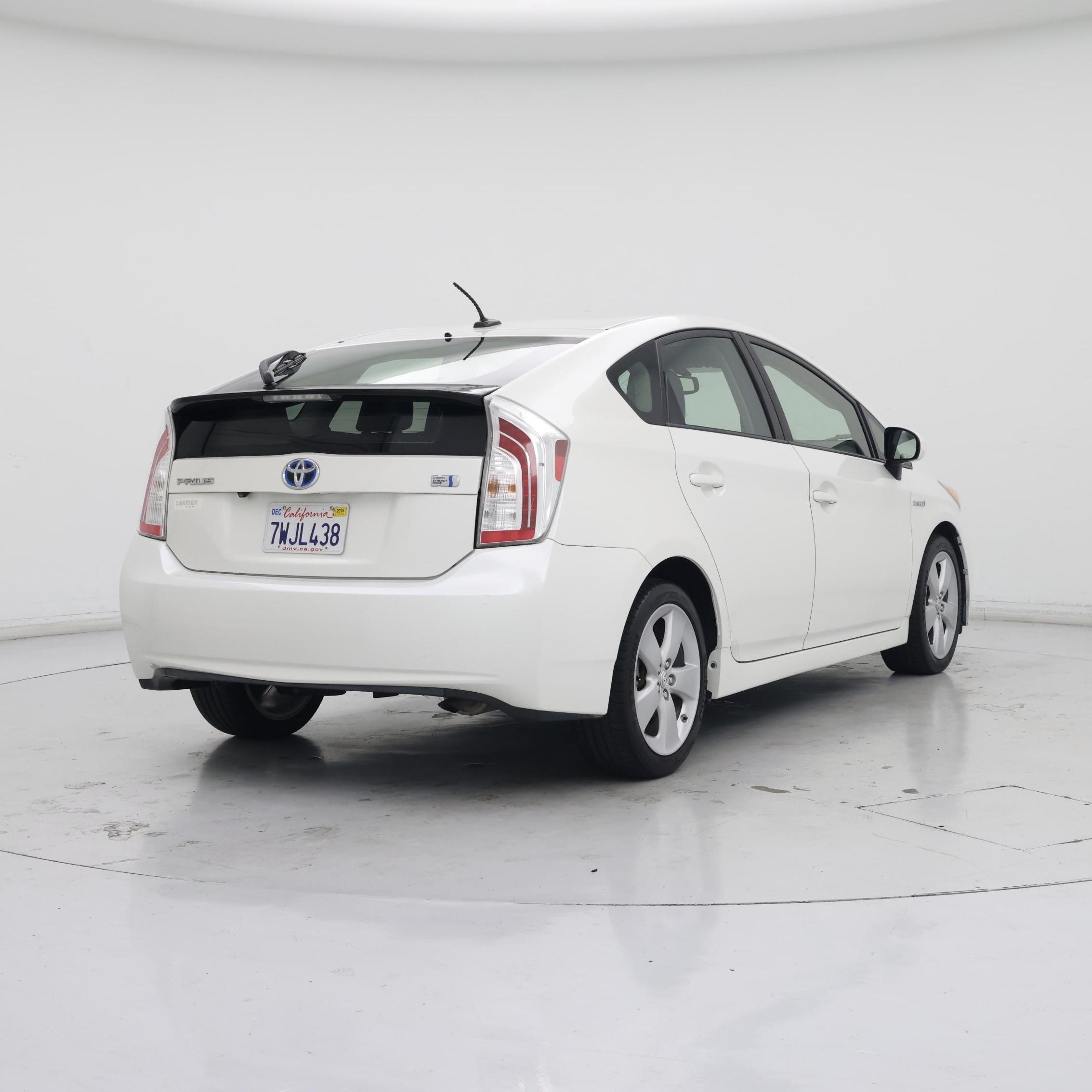 Thumbnail: 2014 Toyota Prius - 8