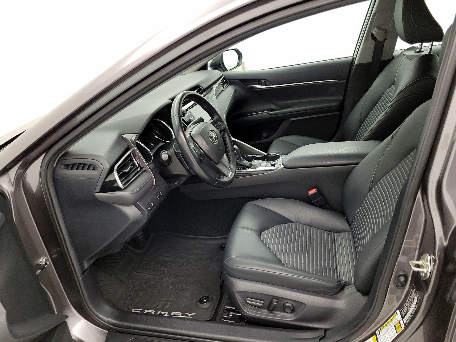 Thumbnail: 2019 Toyota Camry - 11