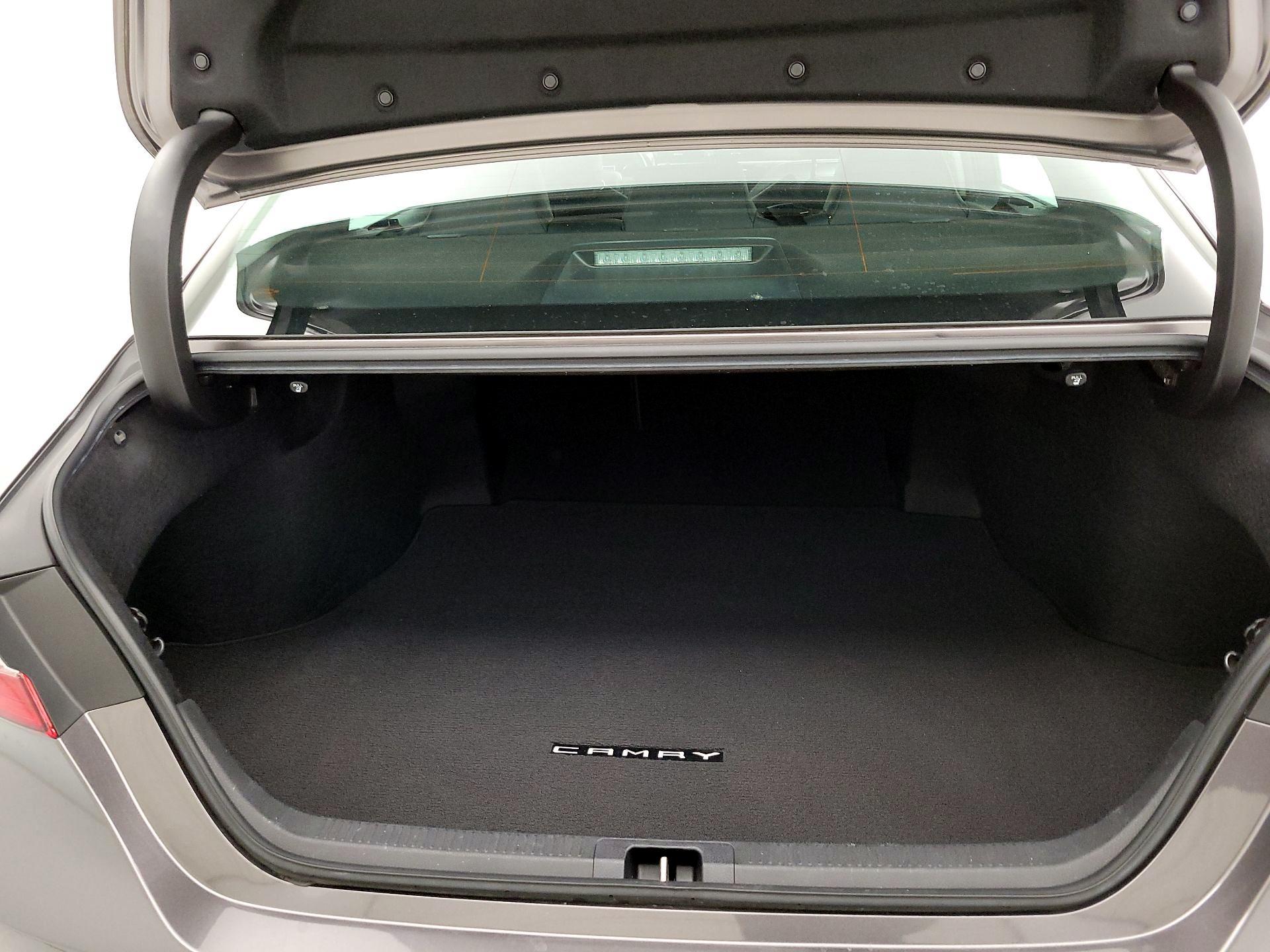 Thumbnail: 2019 Toyota Camry - 19