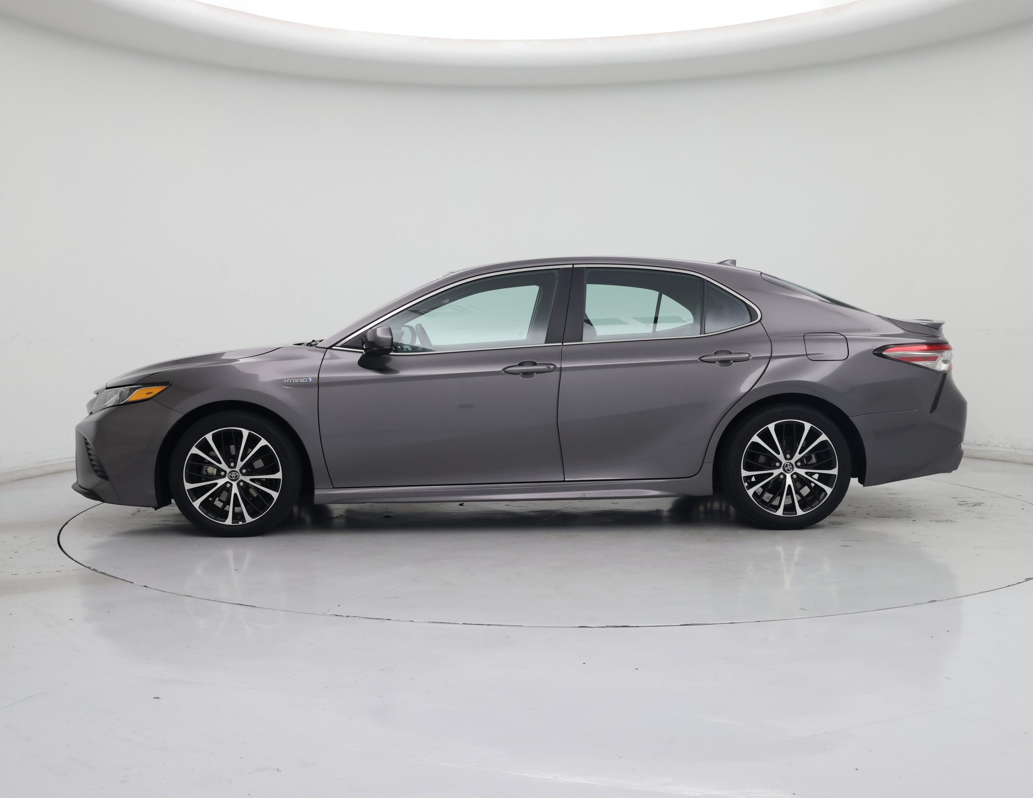 Thumbnail: 2019 Toyota Camry - 3