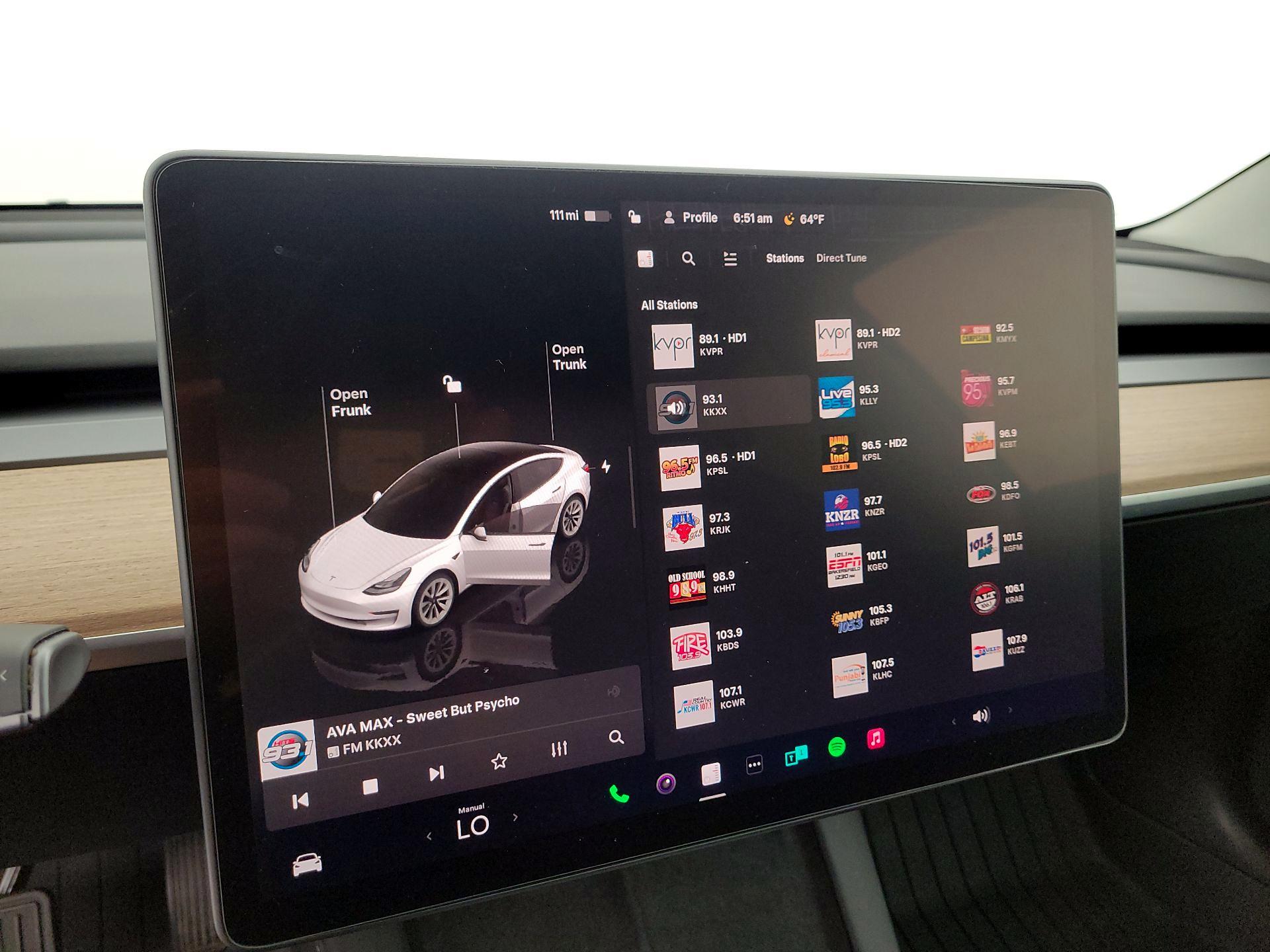 Thumbnail: 2022 Tesla Model 3 - 15